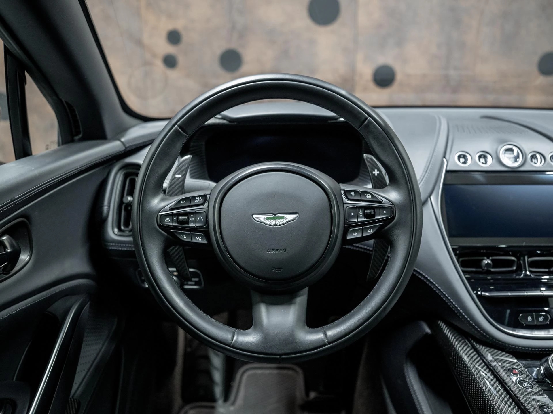 Hoofdafbeelding Aston Martin DBX