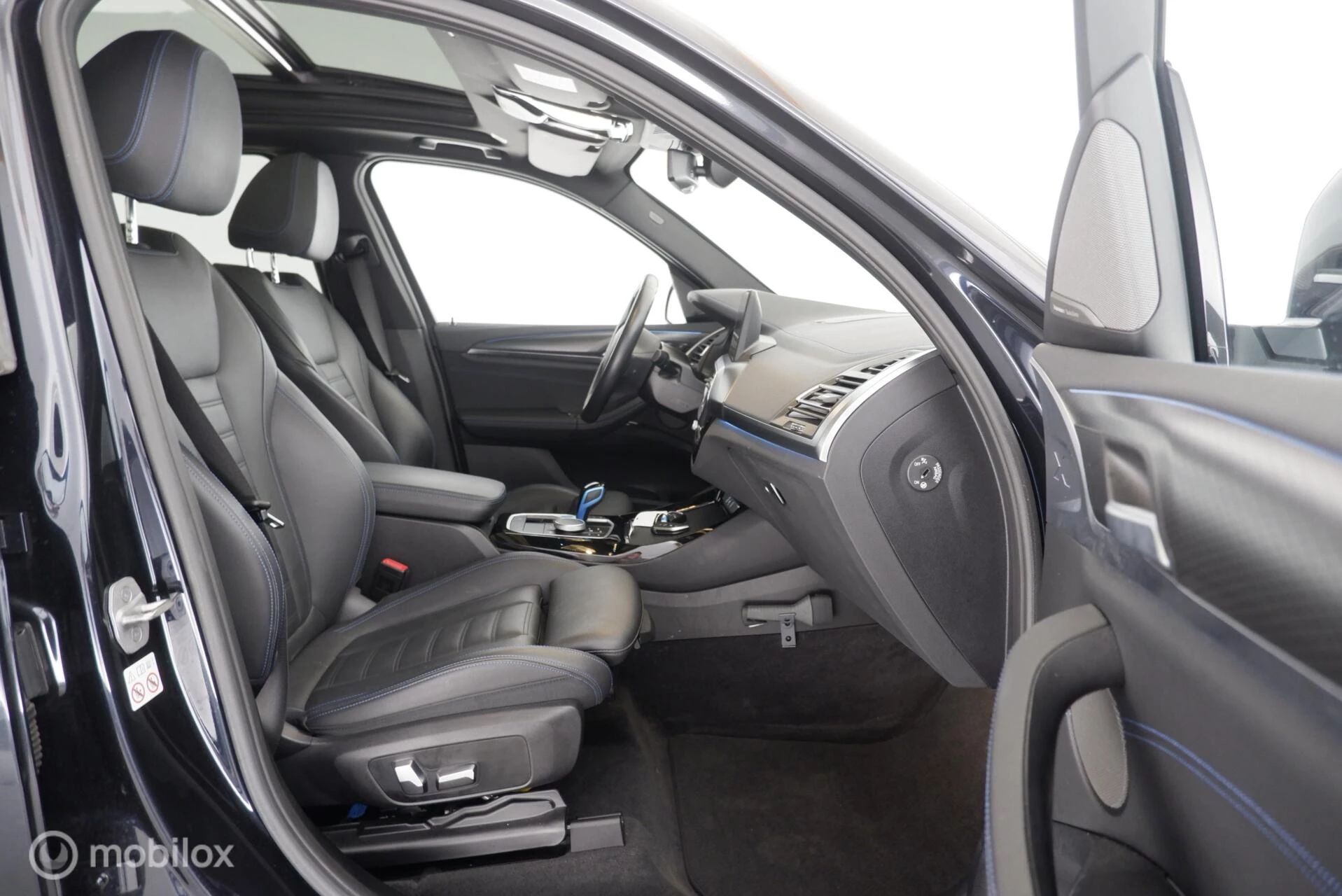 Hoofdafbeelding BMW iX3
