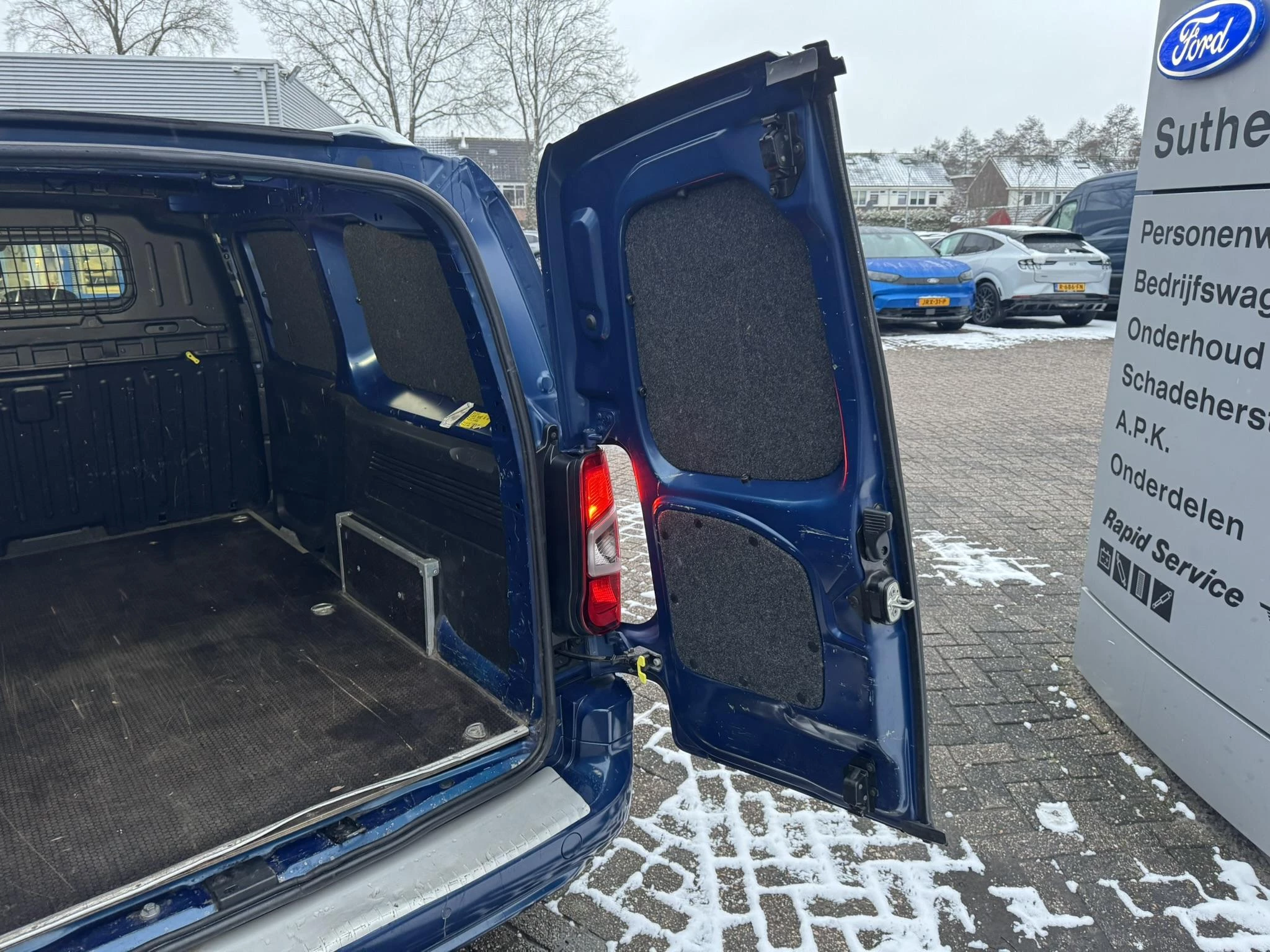 Hoofdafbeelding Peugeot Partner