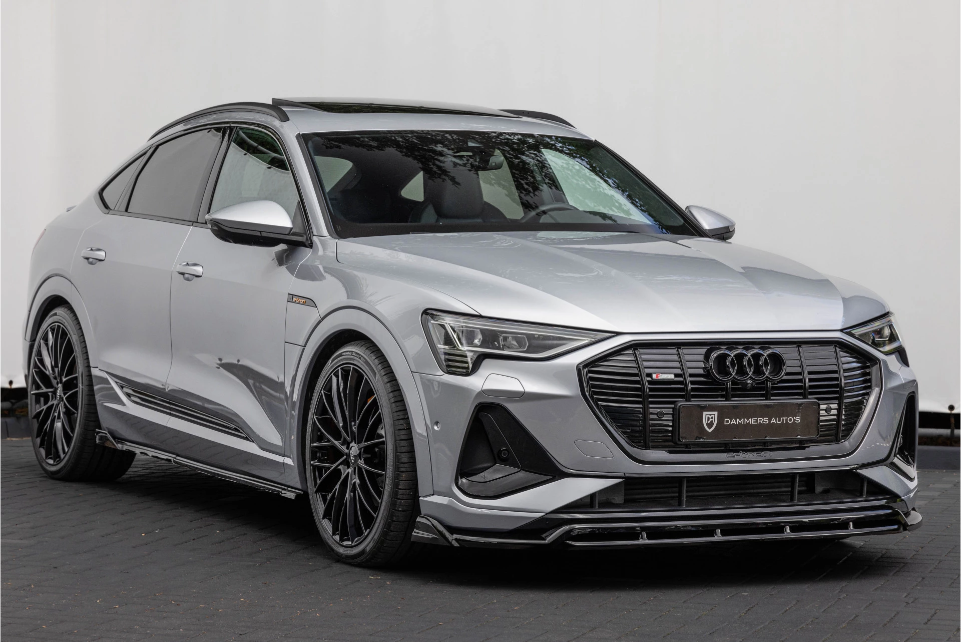 Hoofdafbeelding Audi e-tron
