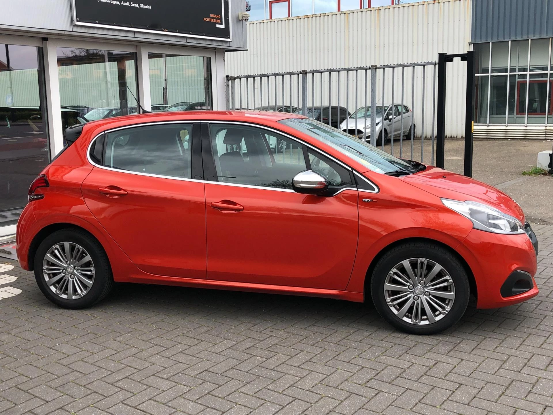Hoofdafbeelding Peugeot 208