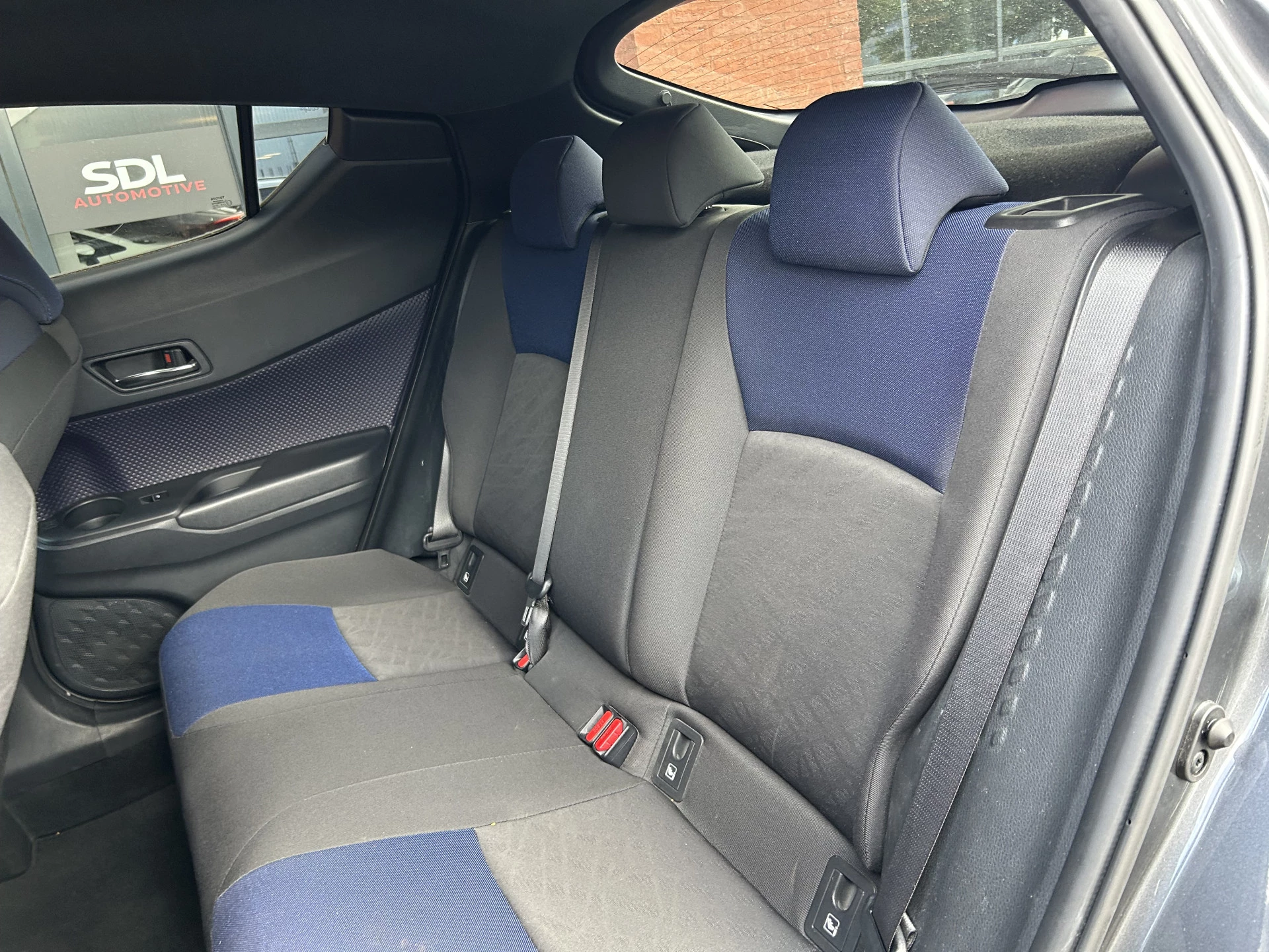 Hoofdafbeelding Toyota C-HR
