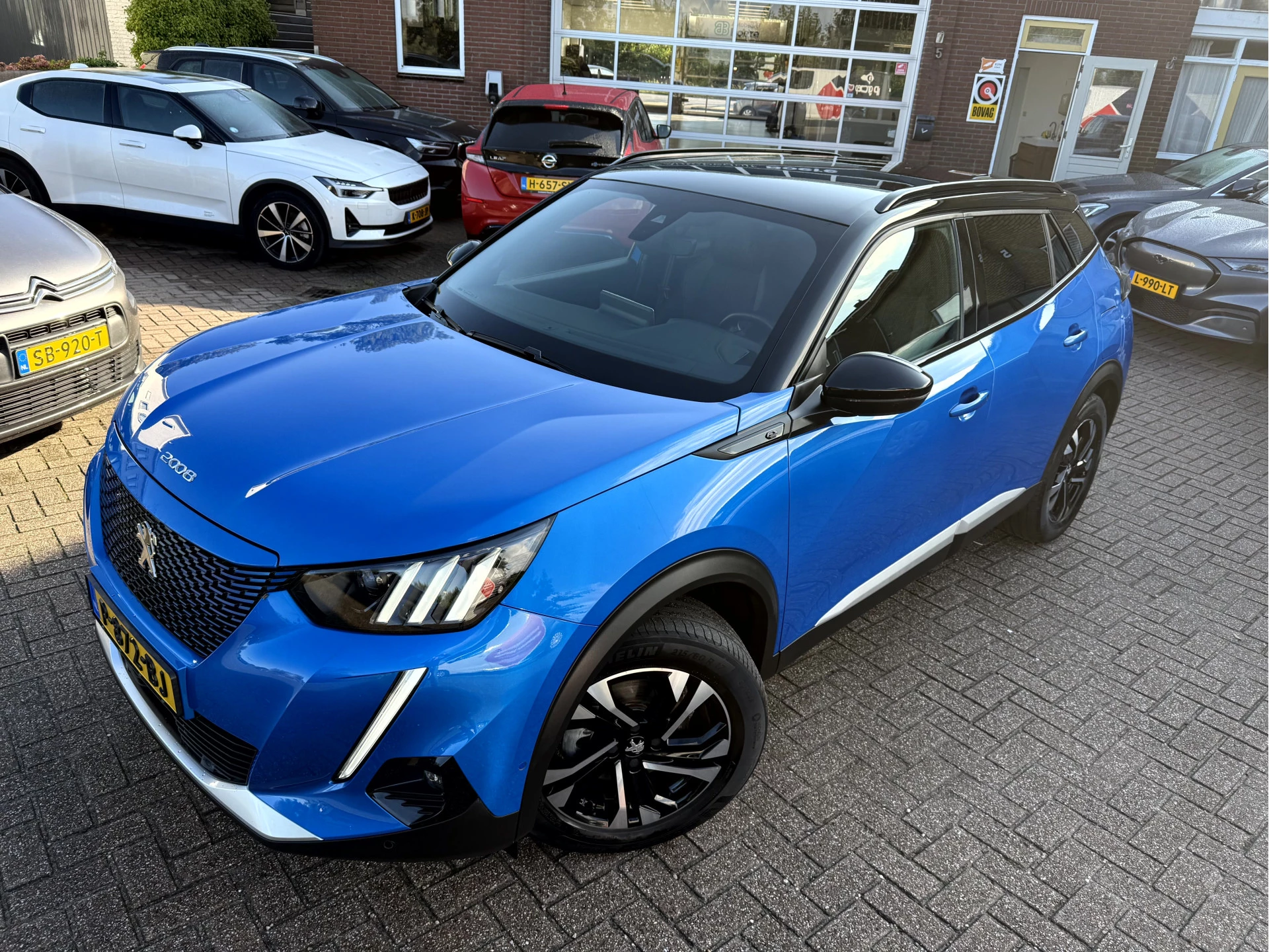 Hoofdafbeelding Peugeot e-2008