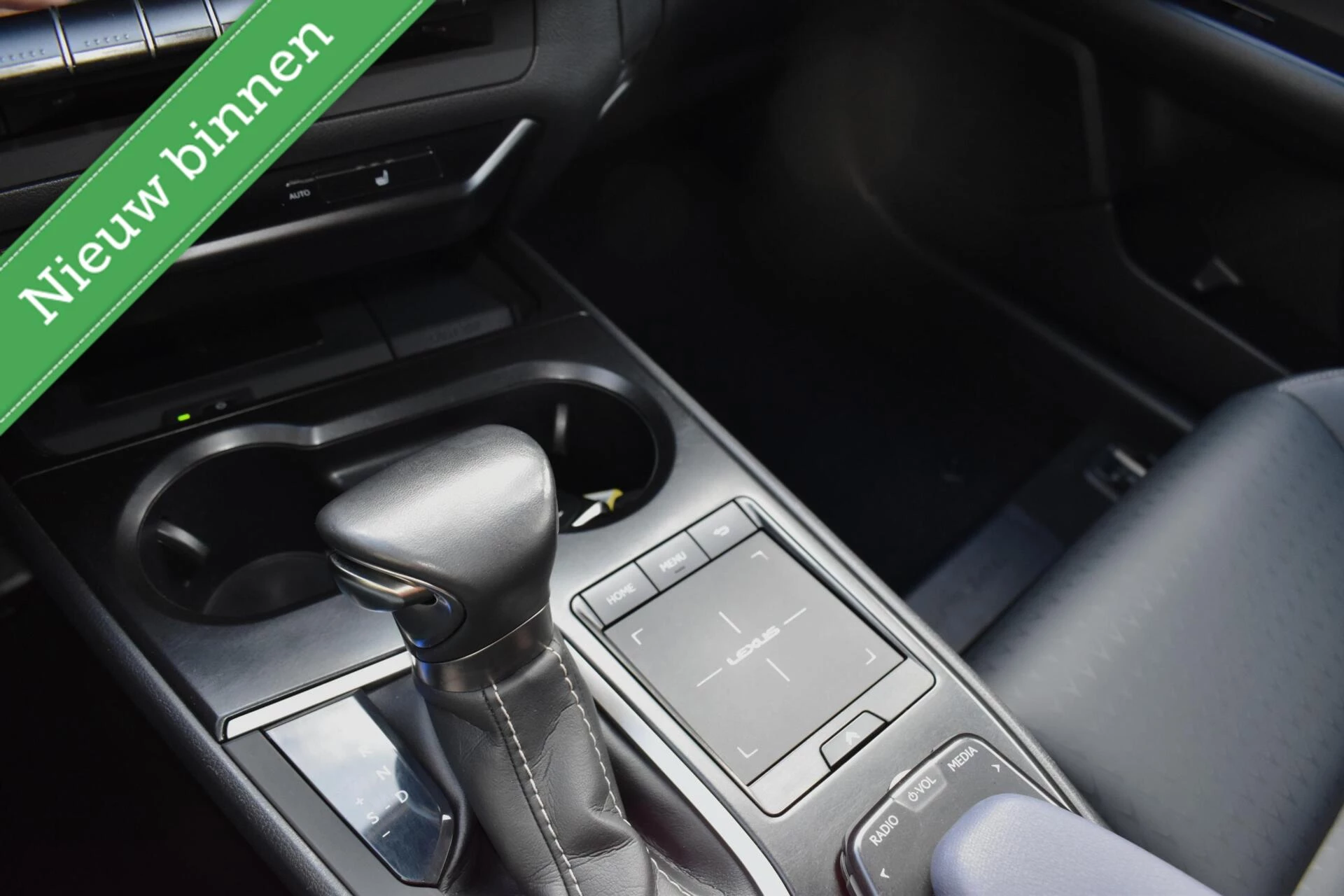 Hoofdafbeelding Lexus UX