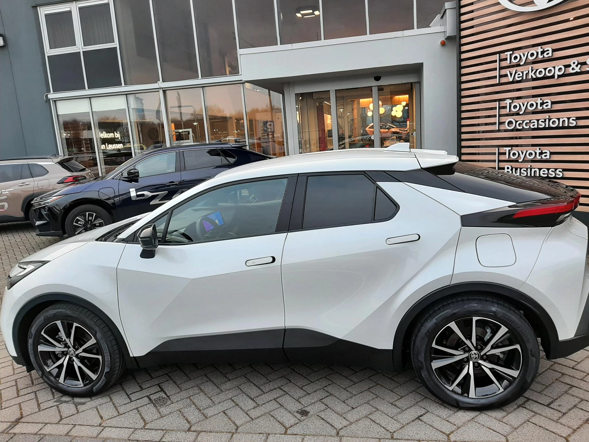 Hoofdafbeelding Toyota C-HR