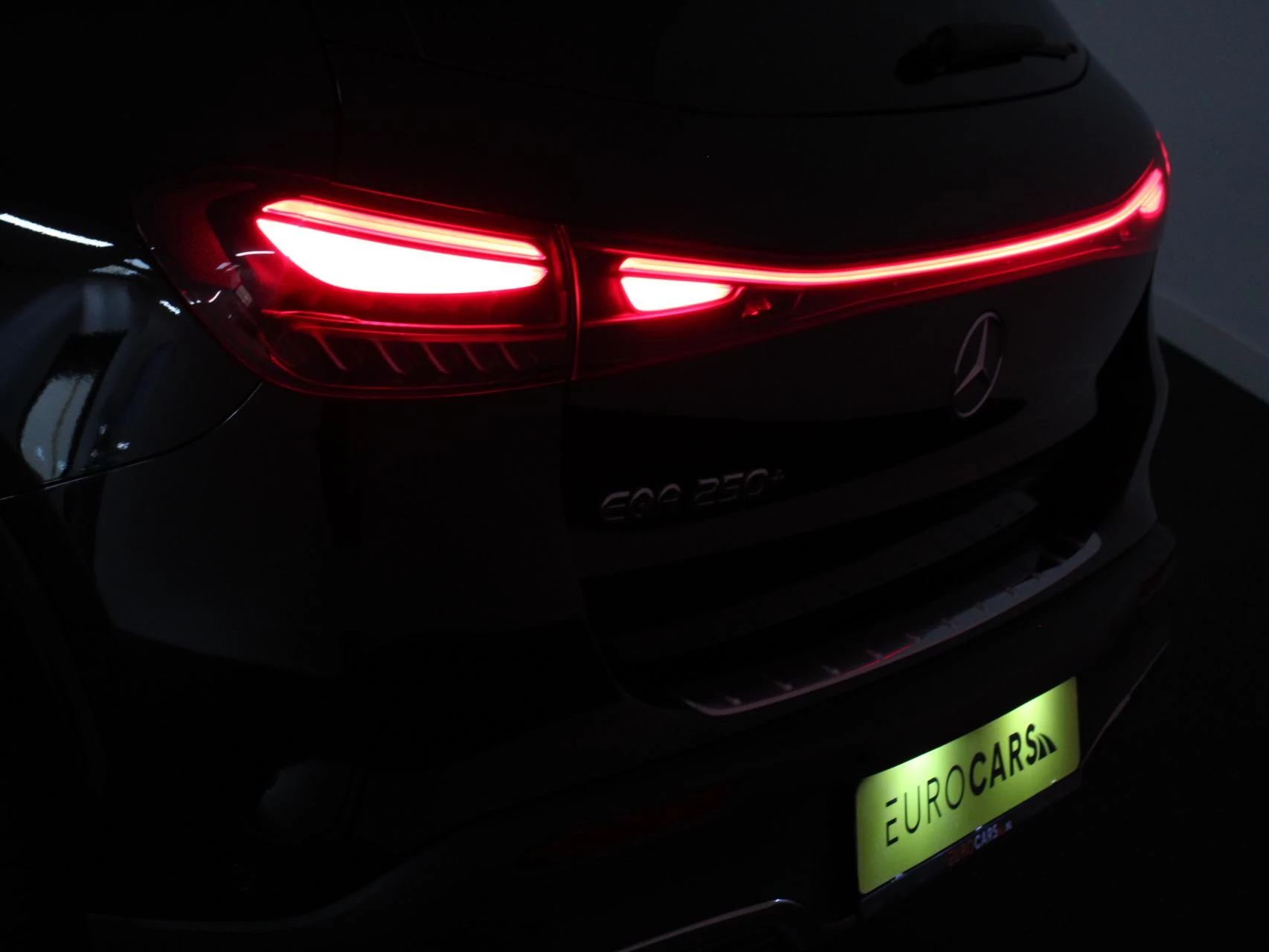 Hoofdafbeelding Mercedes-Benz EQA