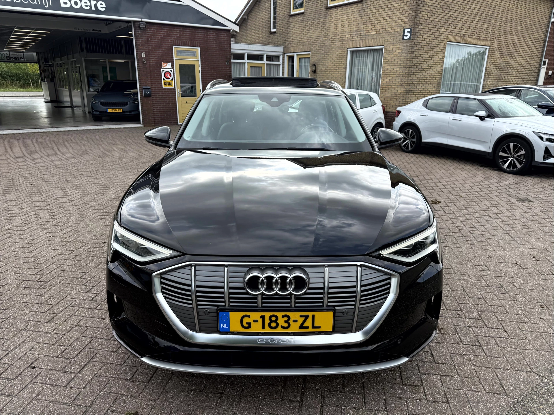 Hoofdafbeelding Audi e-tron