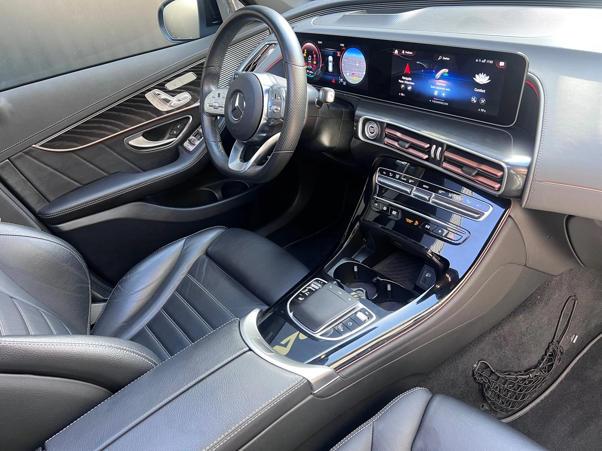 Hoofdafbeelding Mercedes-Benz EQC