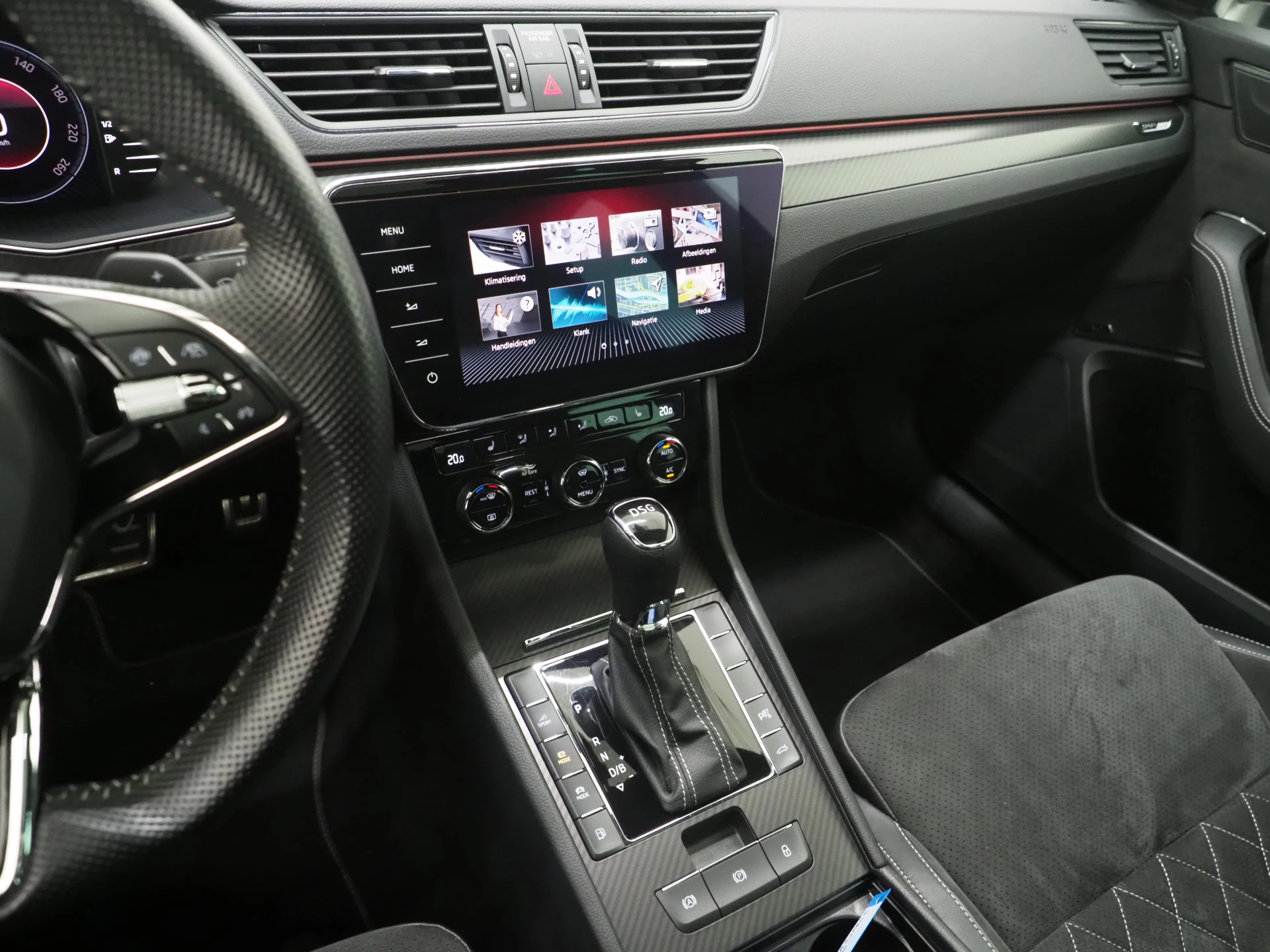 Hoofdafbeelding Škoda Superb