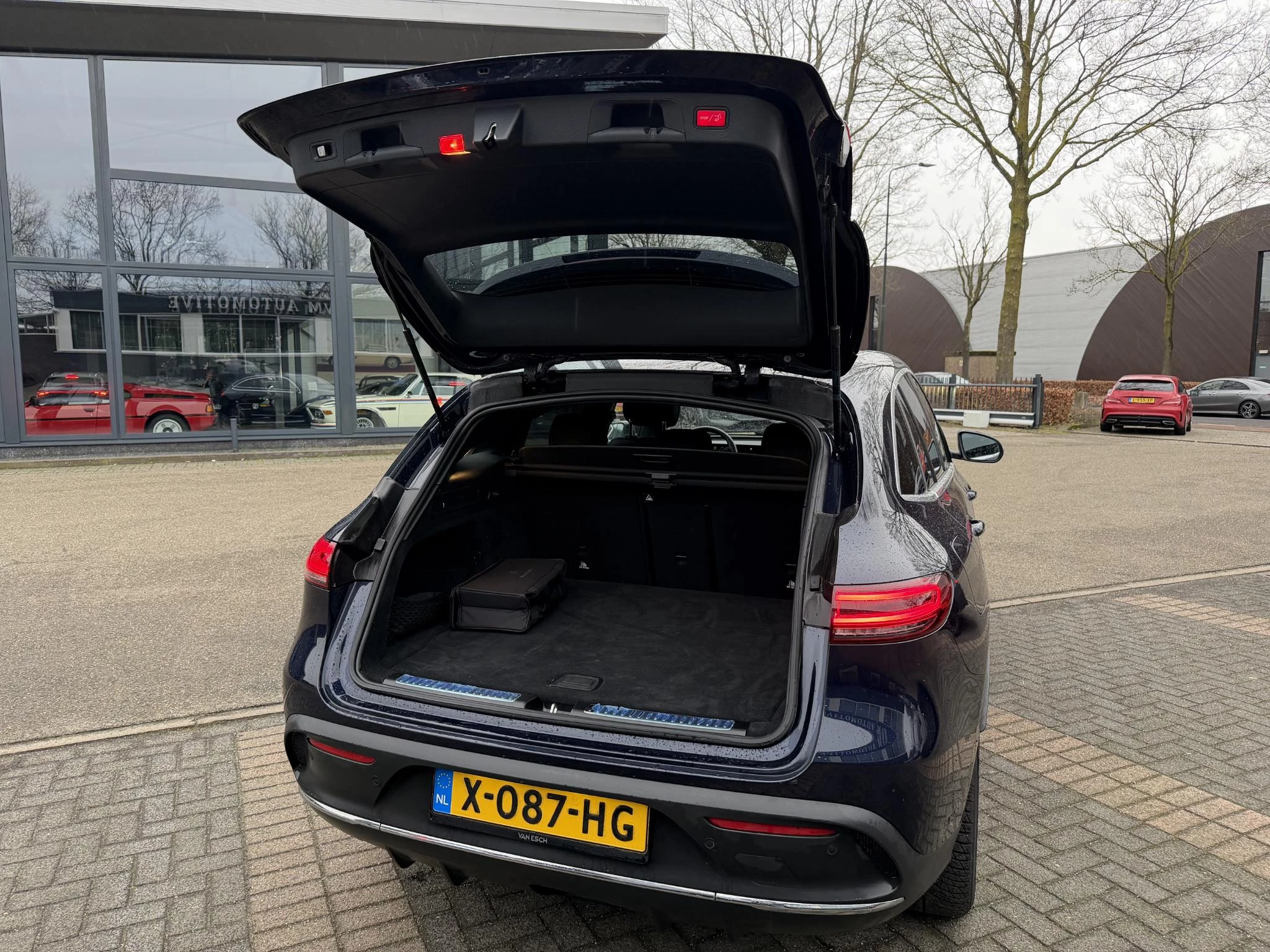 Hoofdafbeelding Mercedes-Benz EQC