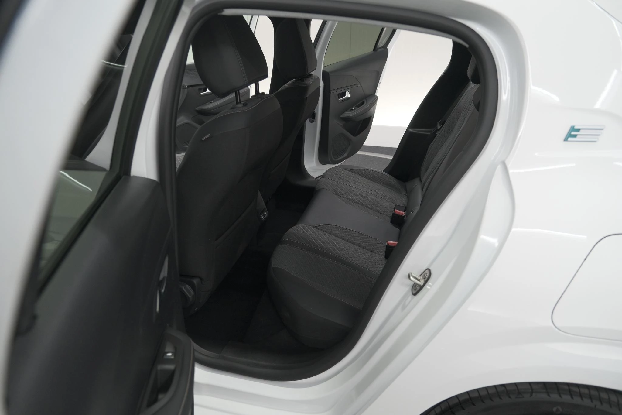 Hoofdafbeelding Peugeot e-208