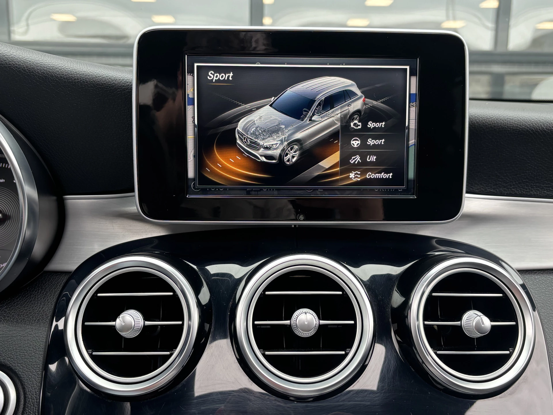 Hoofdafbeelding Mercedes-Benz GLC