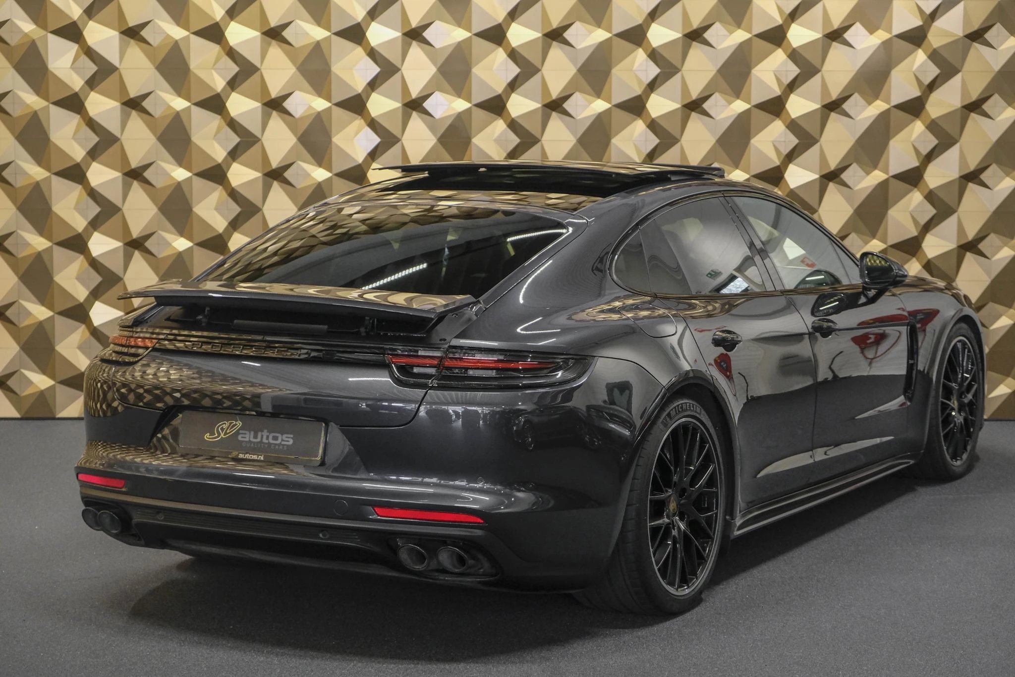 Hoofdafbeelding Porsche Panamera