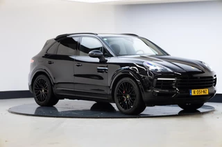 Porsche Cayenne 3.0 E-Hybrid | 21 Inch | Panoramadak |