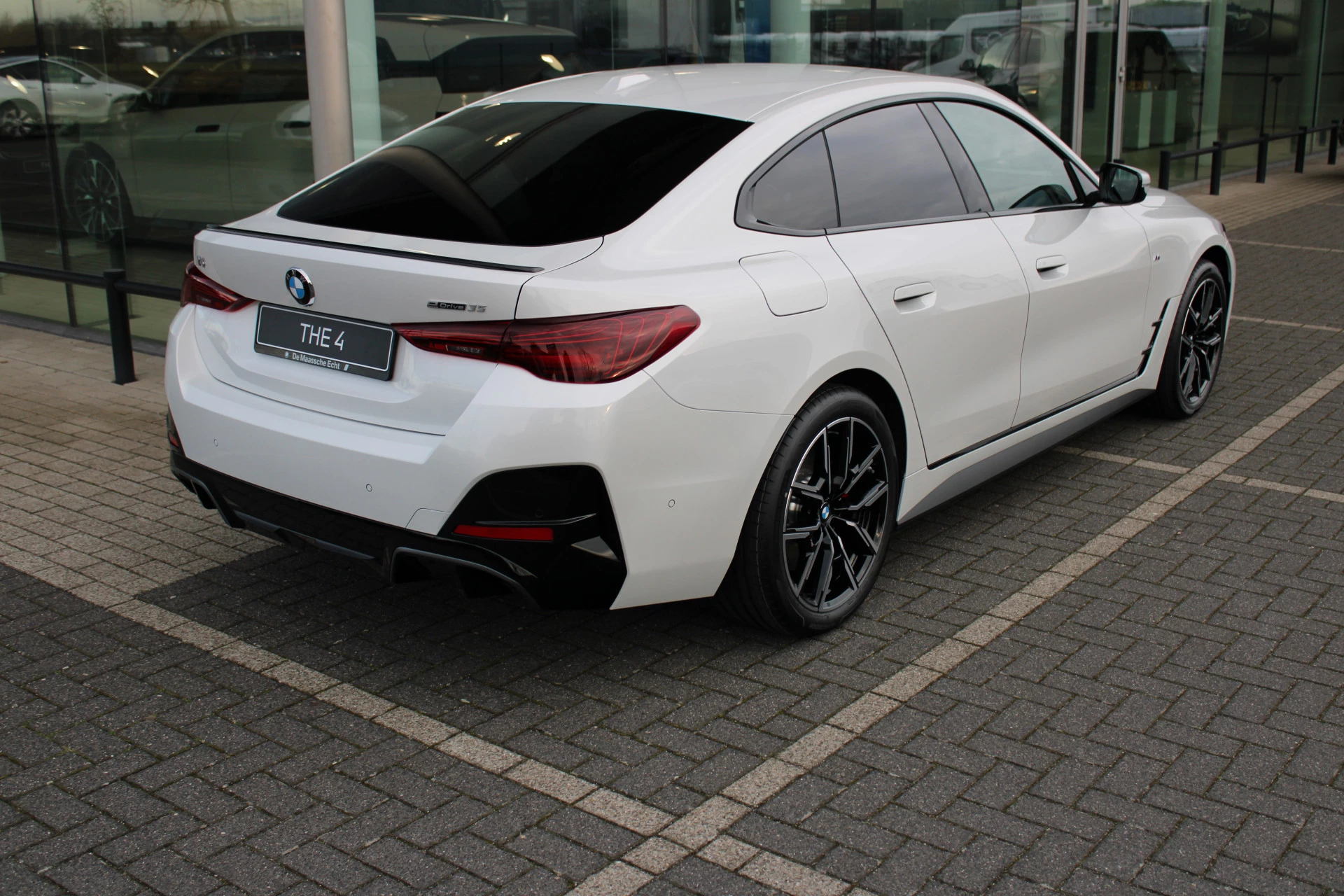 Hoofdafbeelding BMW i4