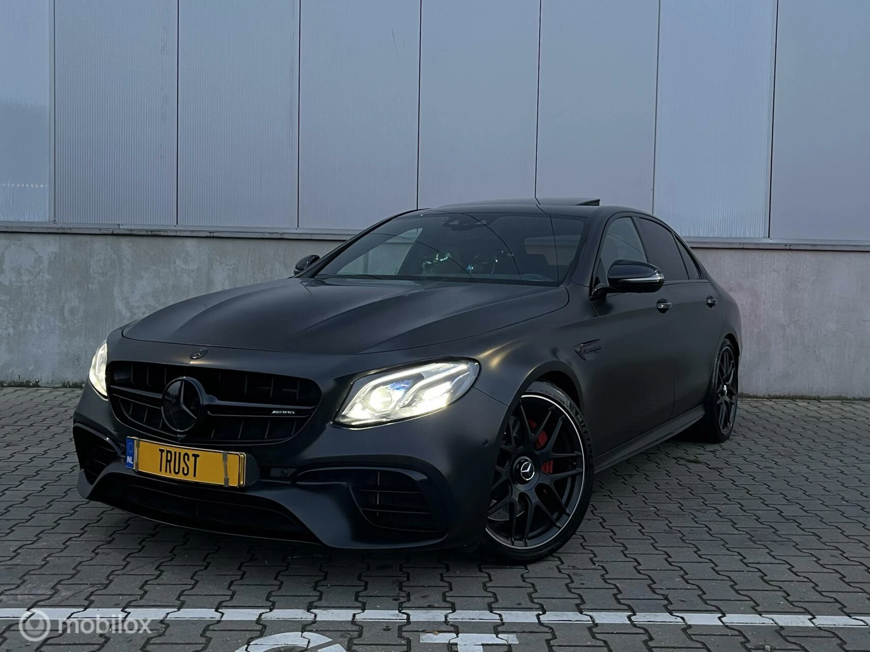 Hoofdafbeelding Mercedes-Benz E-Klasse