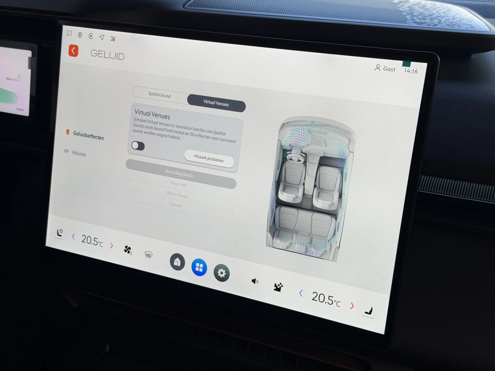 Hoofdafbeelding Lynk & Co 08