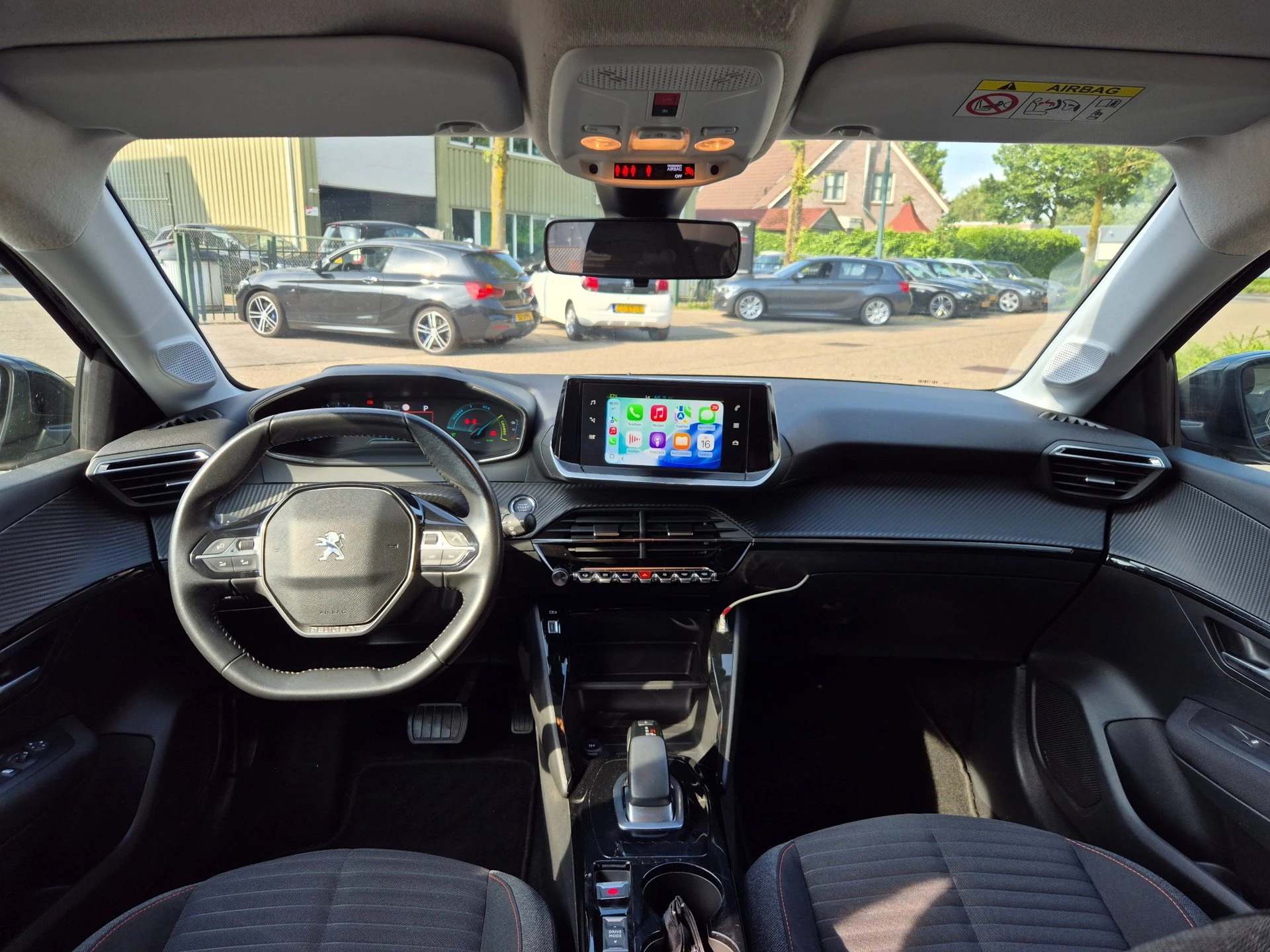 Hoofdafbeelding Peugeot e-208