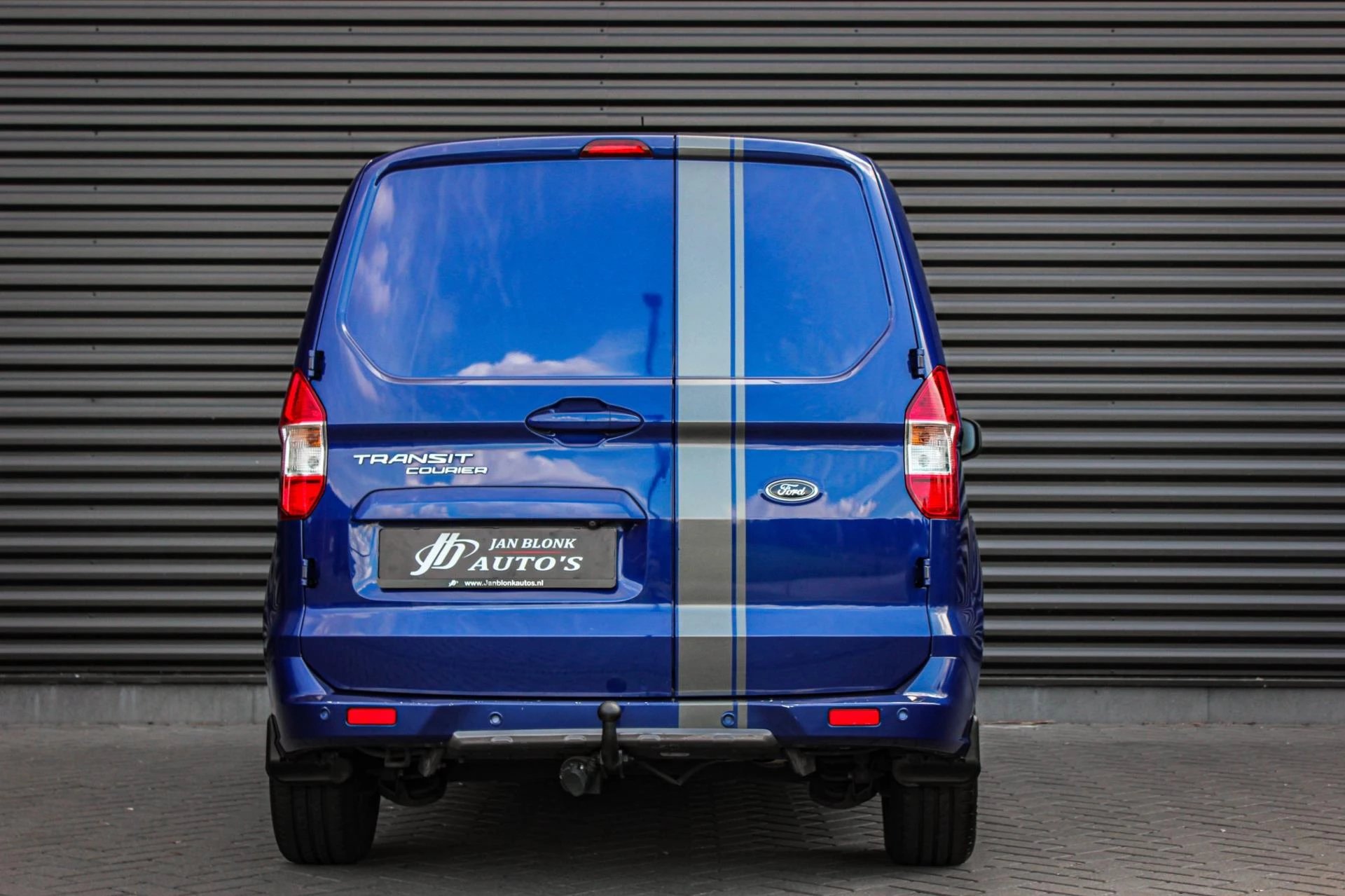 Hoofdafbeelding Ford Transit Courier