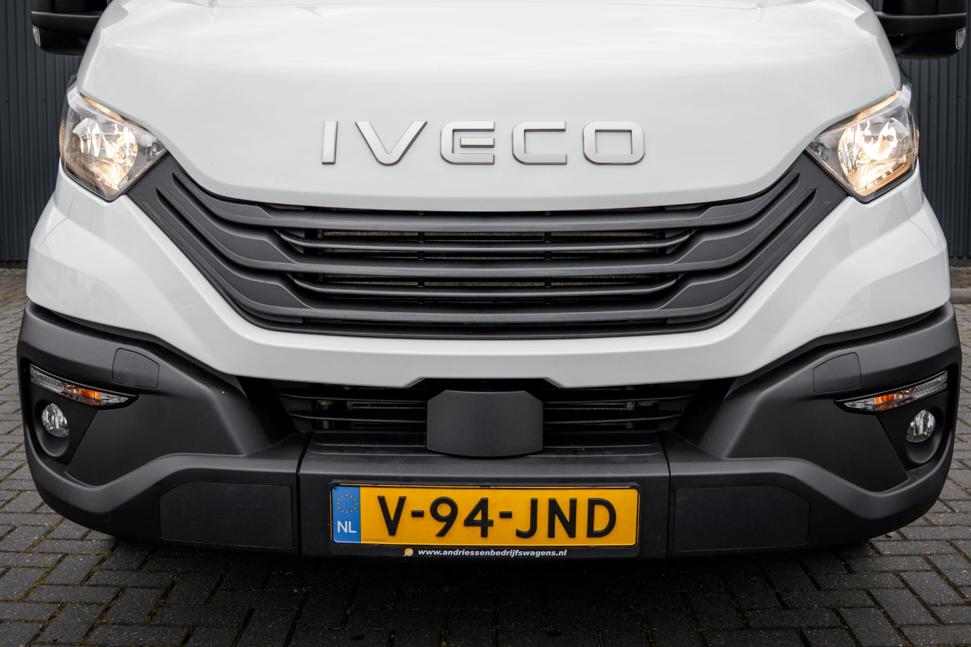 Hoofdafbeelding Iveco 35S18 | 3.0L 180PK | Automaat | NW MODEL | 3.5T Trekgewicht | Camera | Carplay | Climate