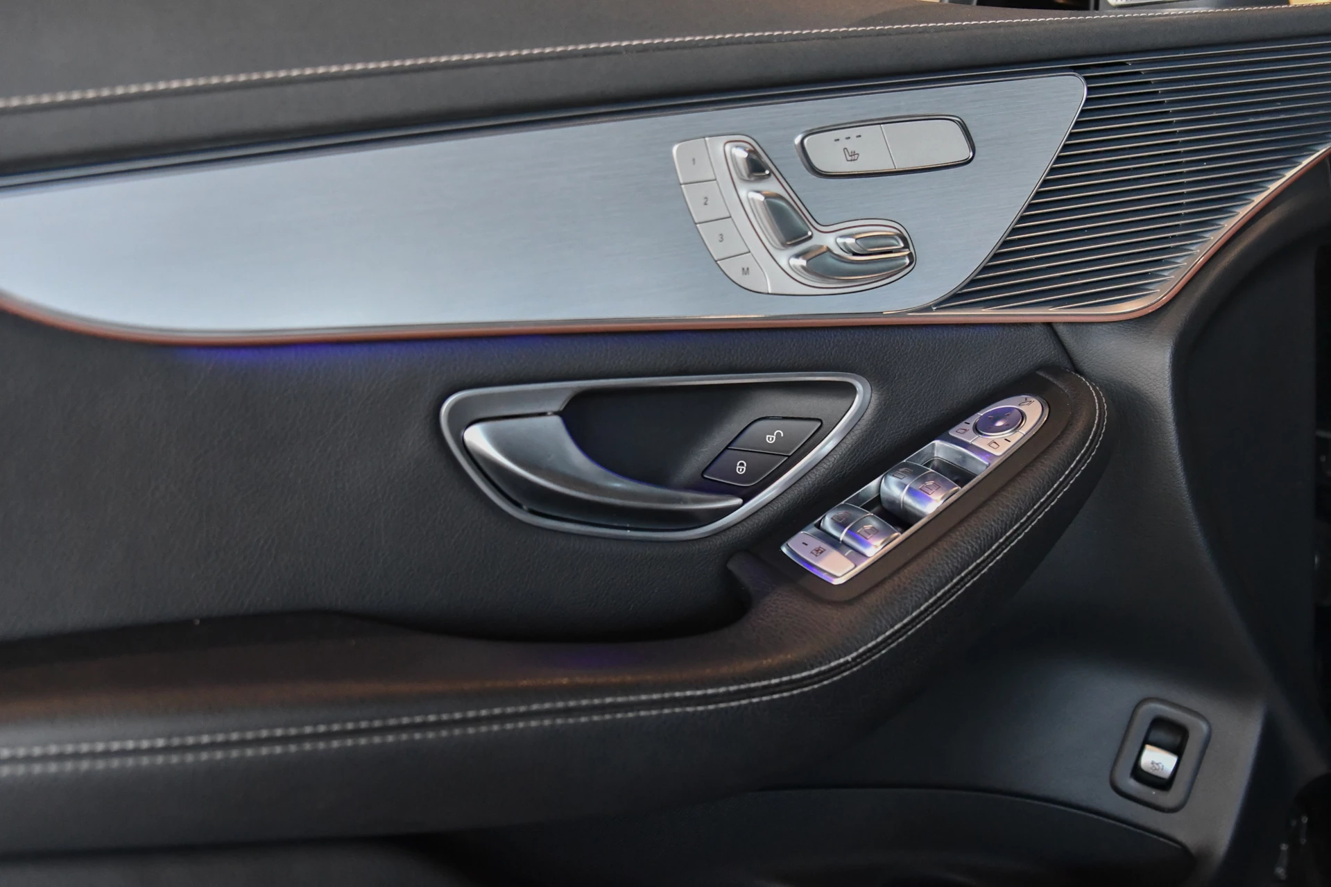 Hoofdafbeelding Mercedes-Benz EQC