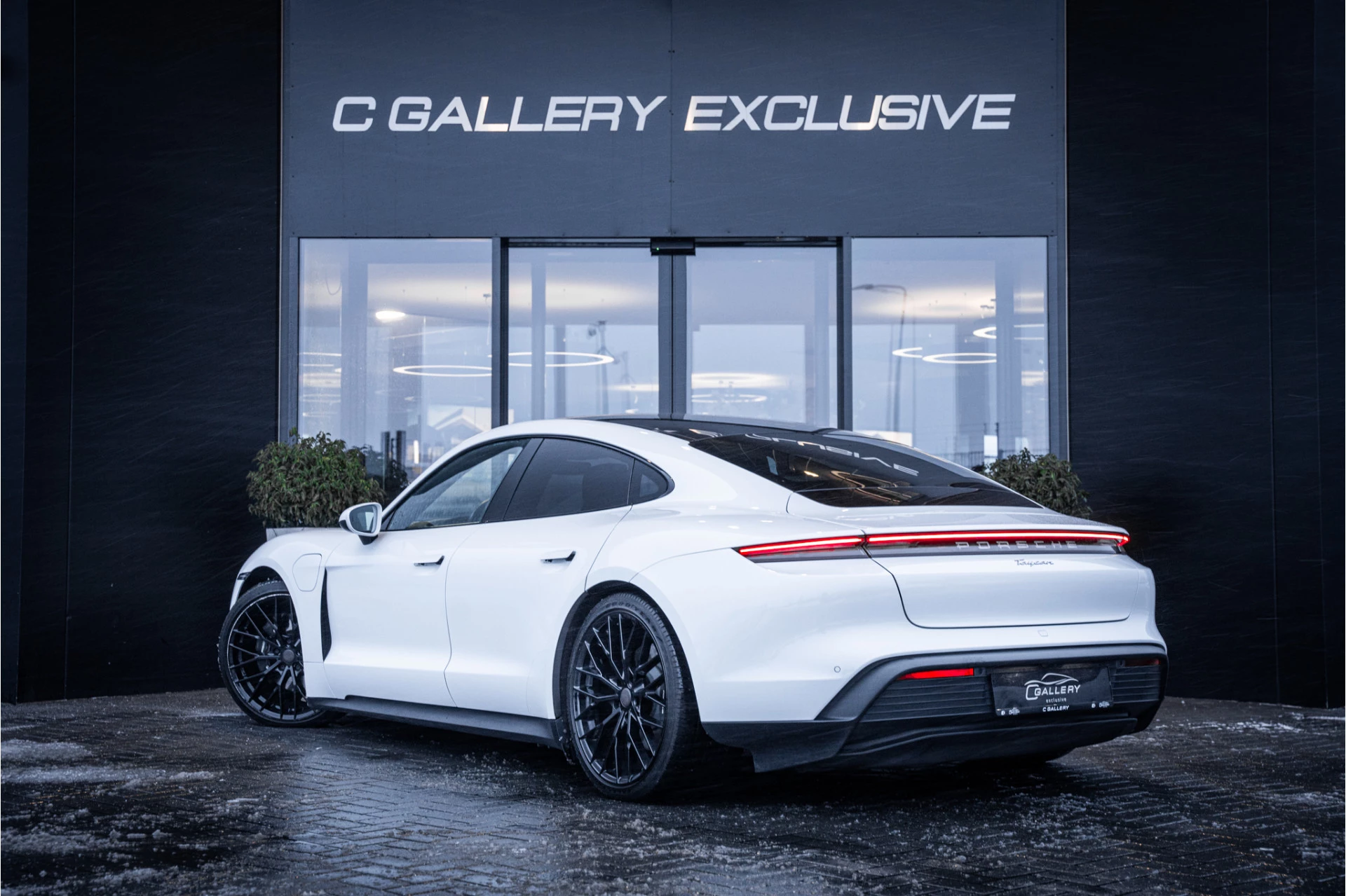 Hoofdafbeelding Porsche Taycan