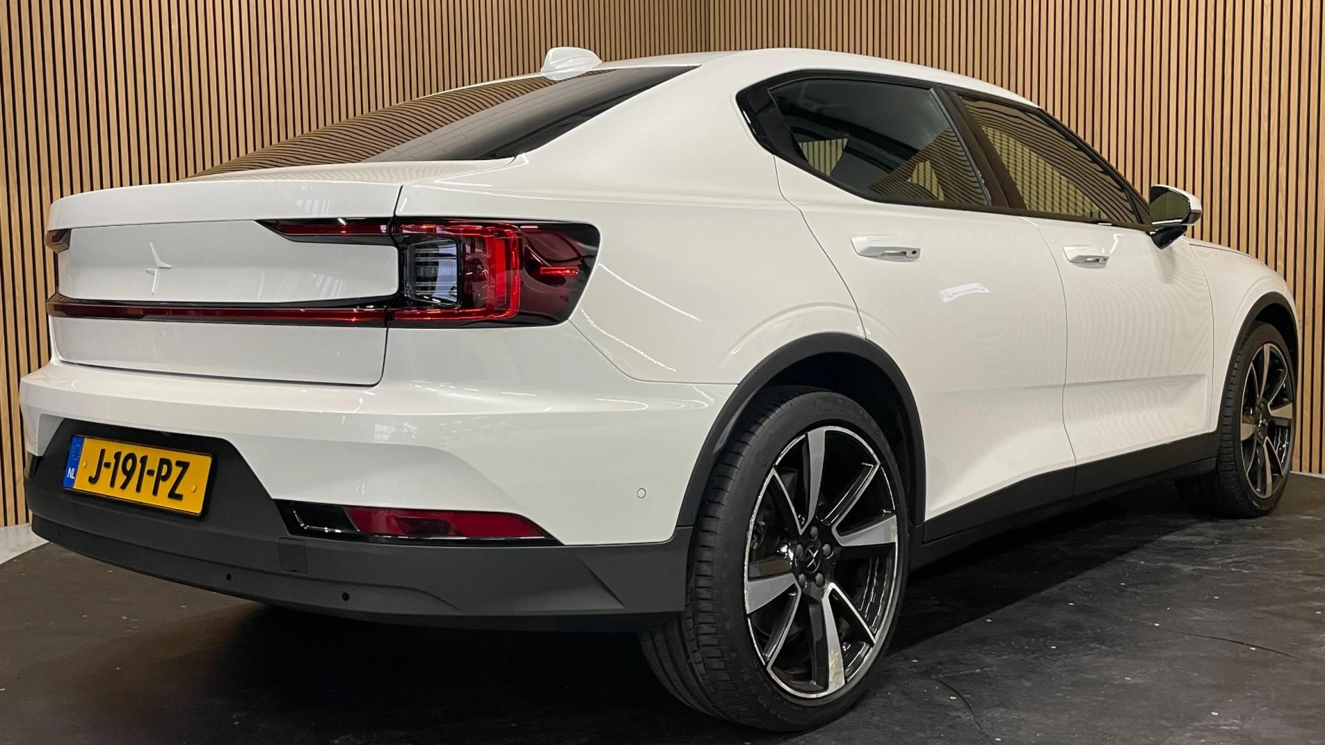 Hoofdafbeelding Polestar 2