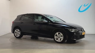 Volkswagen Golf 1.5 TSI Life Business Alcantara Stoelverwarming Camer Sfeerverlichting DAB+