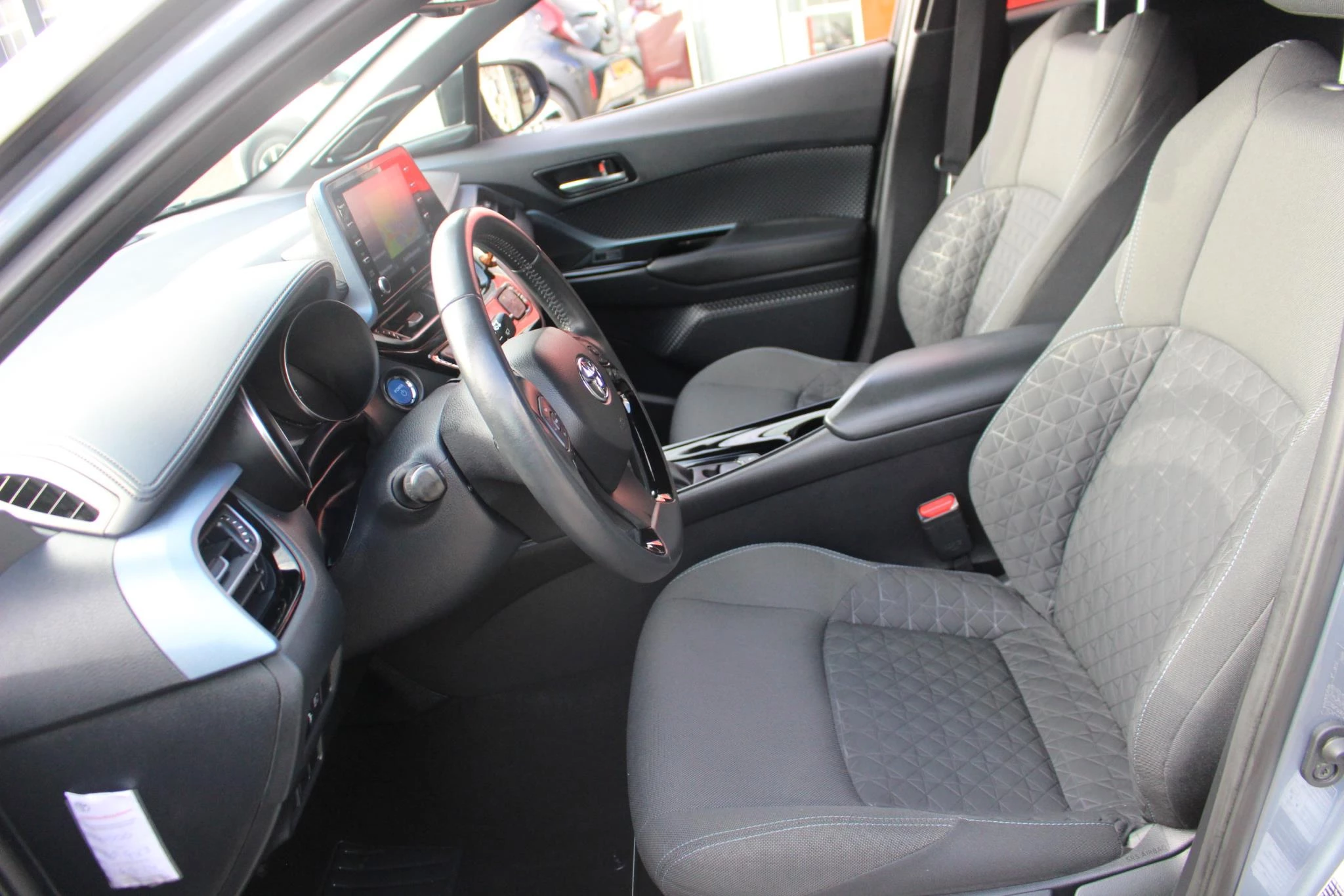 Hoofdafbeelding Toyota C-HR
