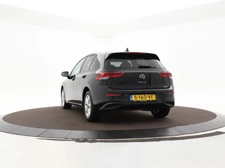 Volkswagen Golf 1.0 eTsi 110pk DSG Life · Apple/Android Car Play · Navi · P-Sensoren · ACC · DAB · 16'' Inch · Garantie t/m 17-04-2027 of 100.000km