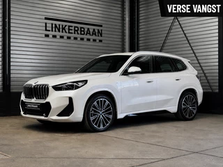 BMW X1 sDrive20i | M Sport | Leder | HUD | 20 inch | NL Auto |