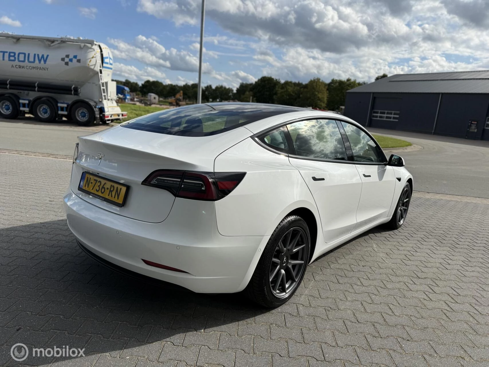 Hoofdafbeelding Tesla Model 3