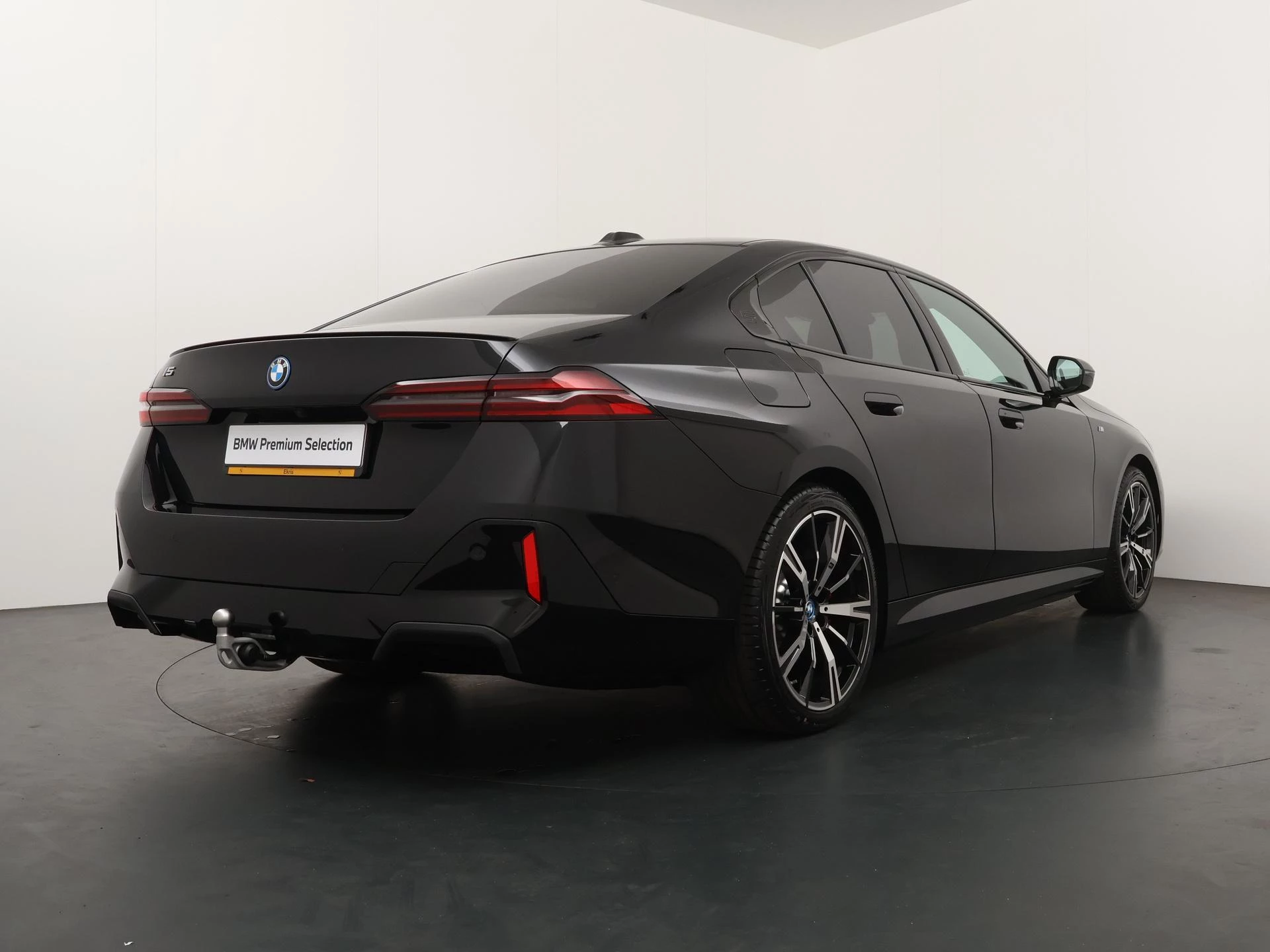 Hoofdafbeelding BMW i5