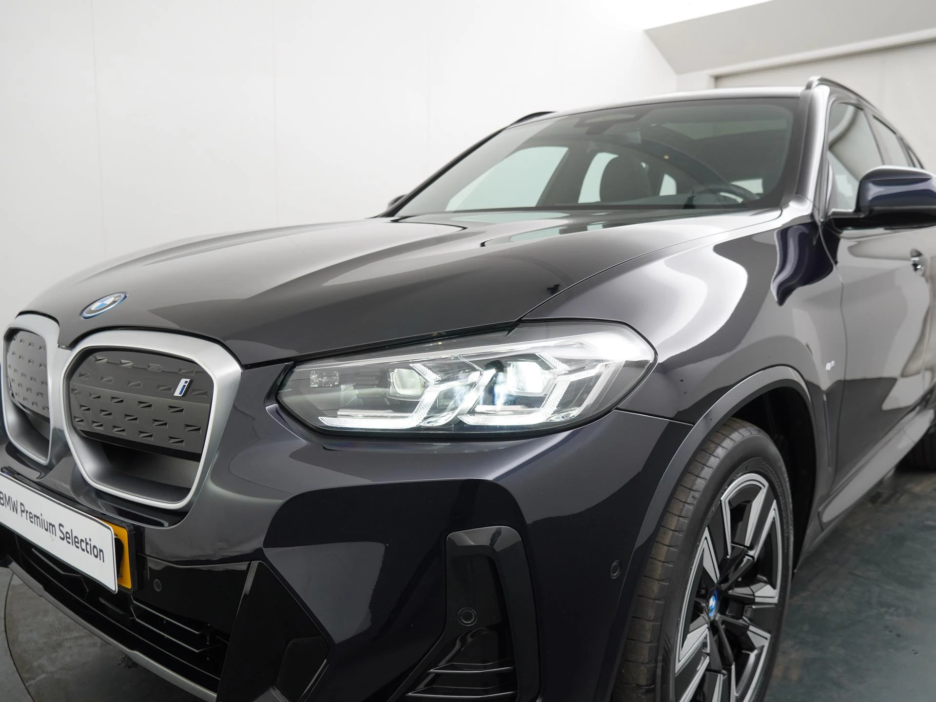 Hoofdafbeelding BMW iX3