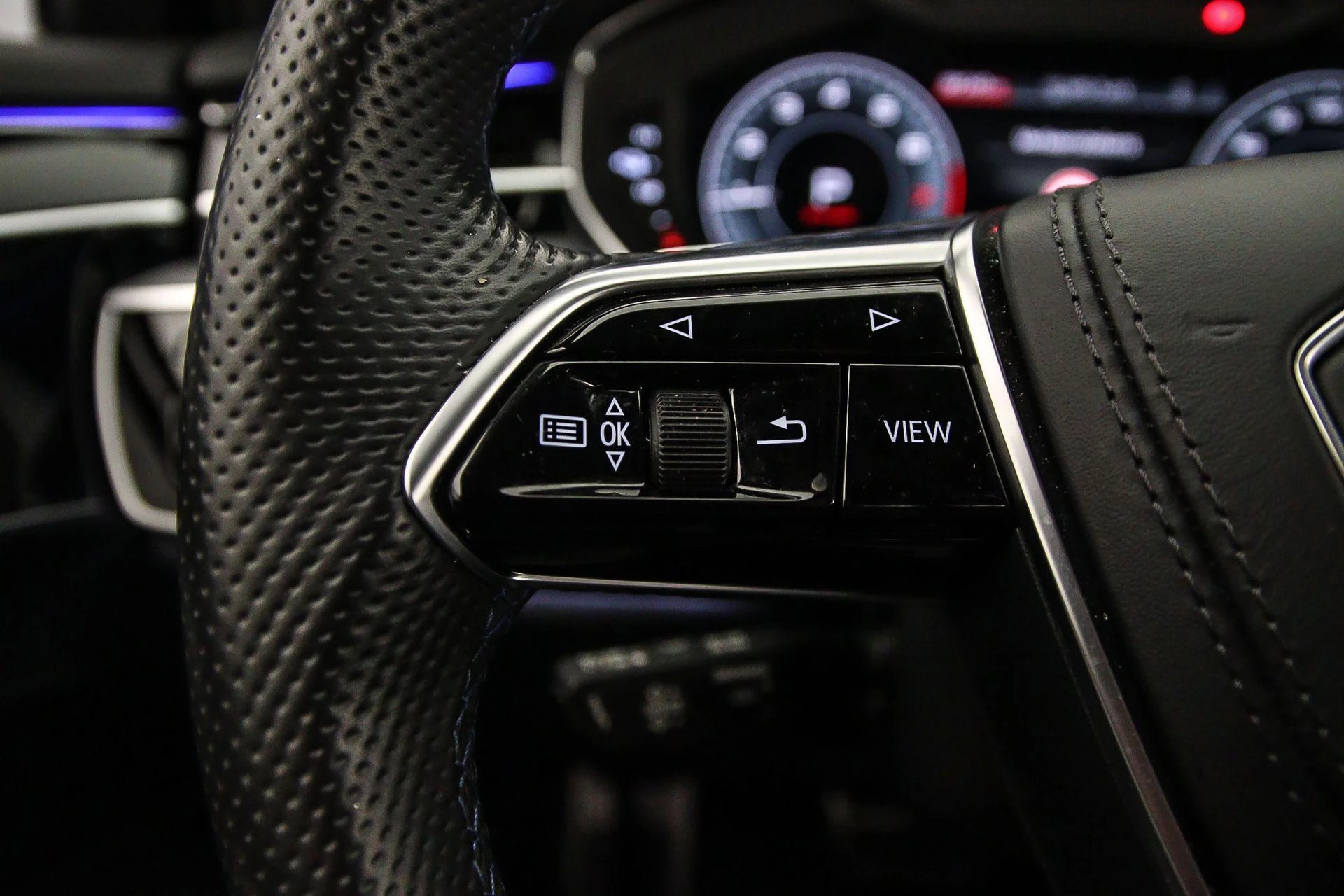 Hoofdafbeelding Audi A8