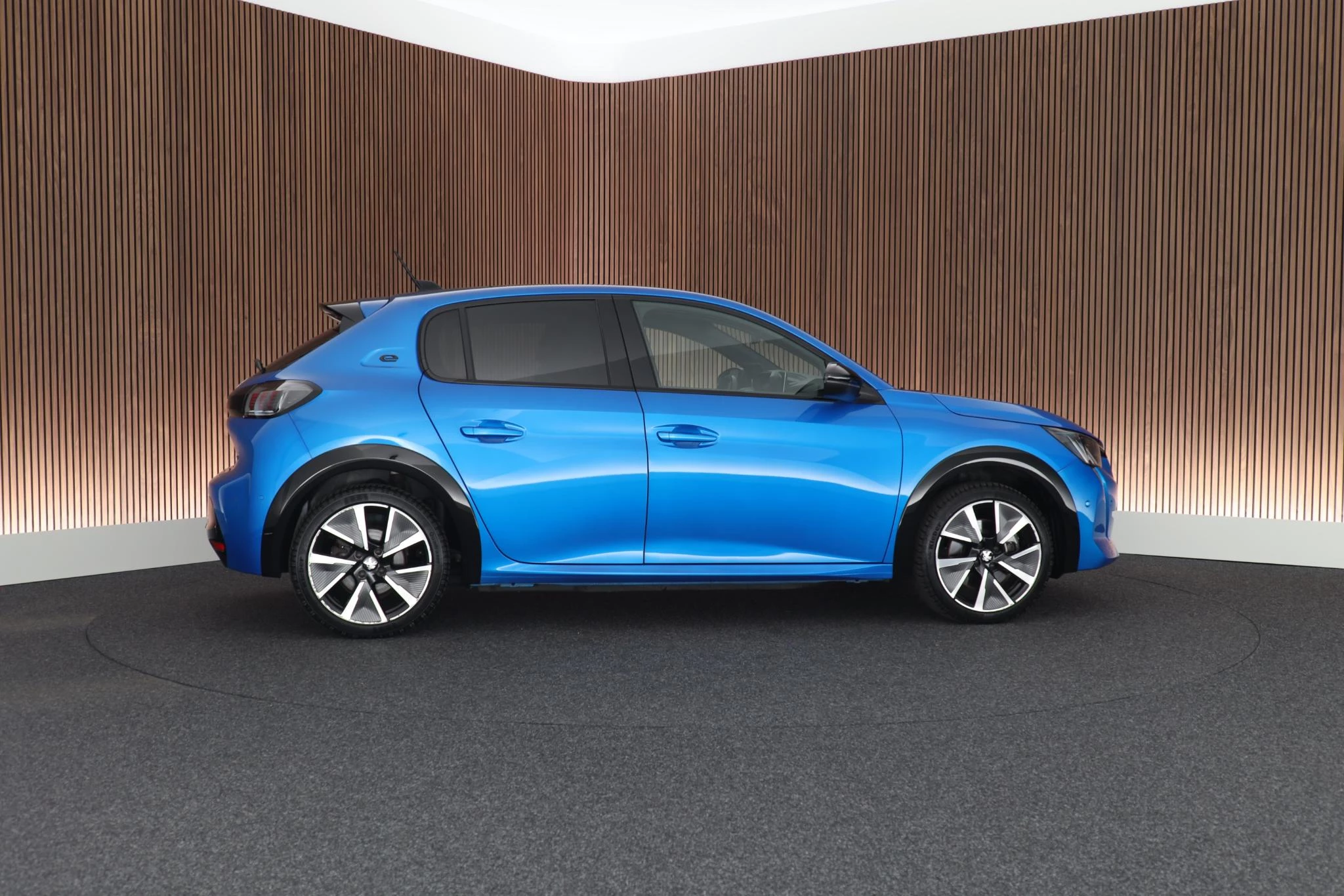 Hoofdafbeelding Peugeot e-208