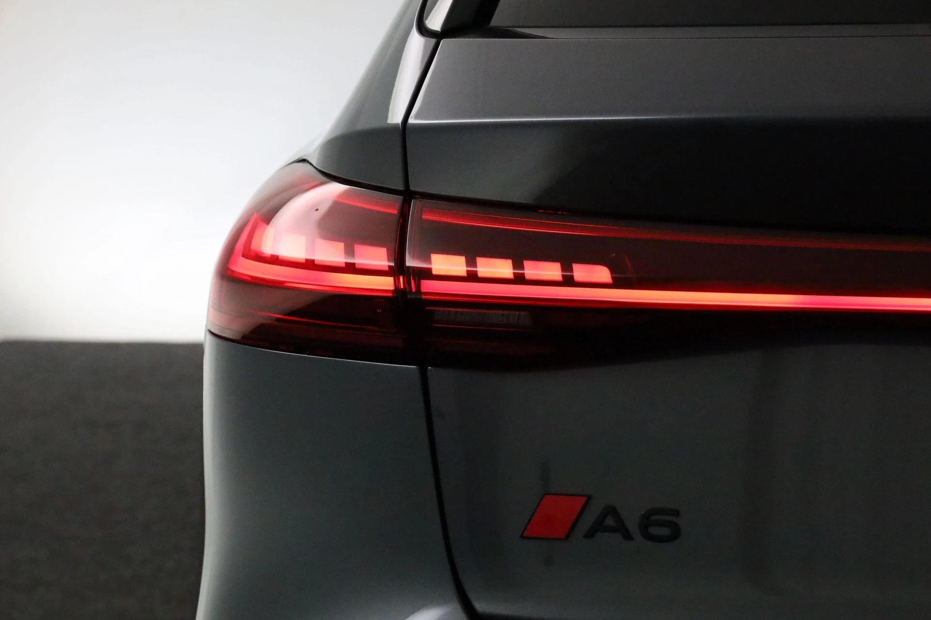 Hoofdafbeelding Audi A6 Avant e-tron