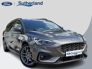 Hoofdafbeelding Ford Focus Ford Focus Wagon 2.3 EcoBoost ST-3 278pk | Adaptieve cruise control | Adaptieve LED |  Trekhaak | Winter Pack | Bang&Olufsen | Elektrische achterklep | Head up Display