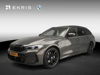 BMW 3 Serie Touring 330e | M-Sportpakket | LED | Leder | HUD | Active cruise | Trekhaak | Schuifdak | Sportstoelen | DAB | Hifi speakers | Alu 19 inch