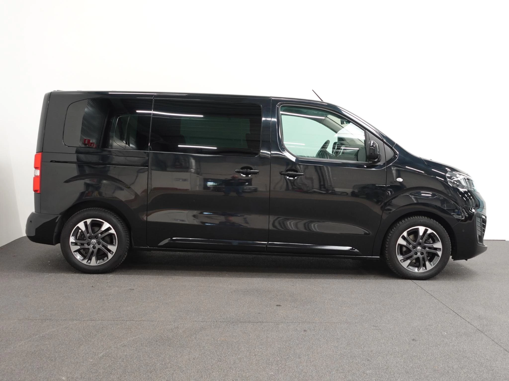 Hoofdafbeelding Opel Vivaro-e