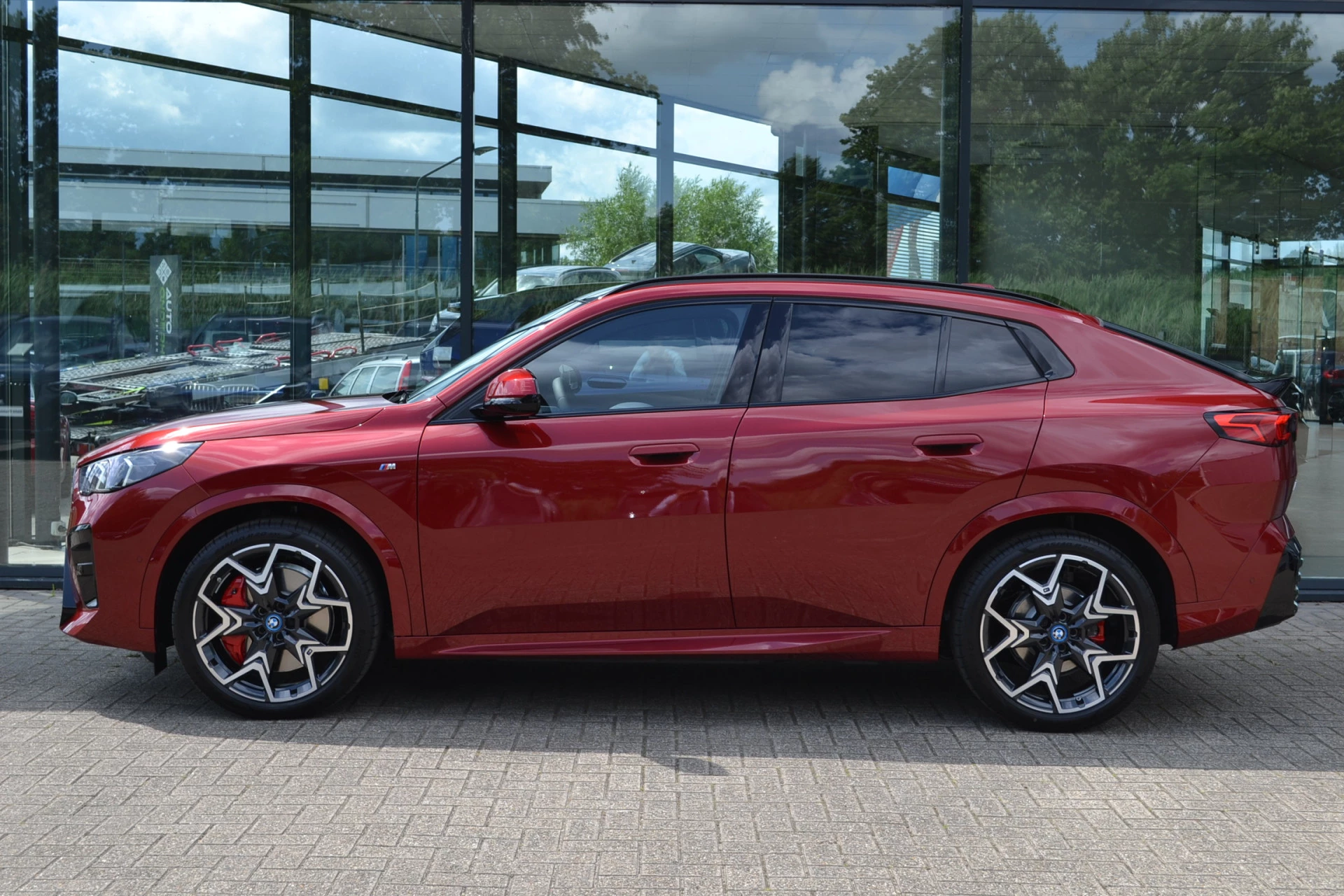 Hoofdafbeelding BMW iX2