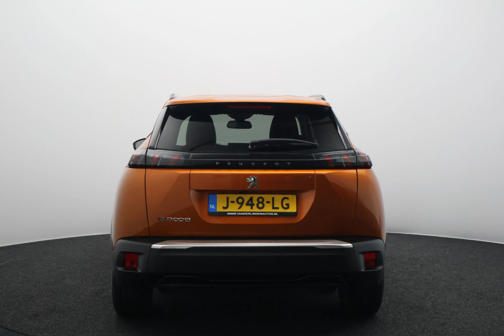 Hoofdafbeelding Peugeot e-2008