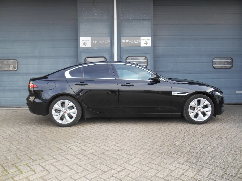 Hoofdafbeelding Jaguar XE