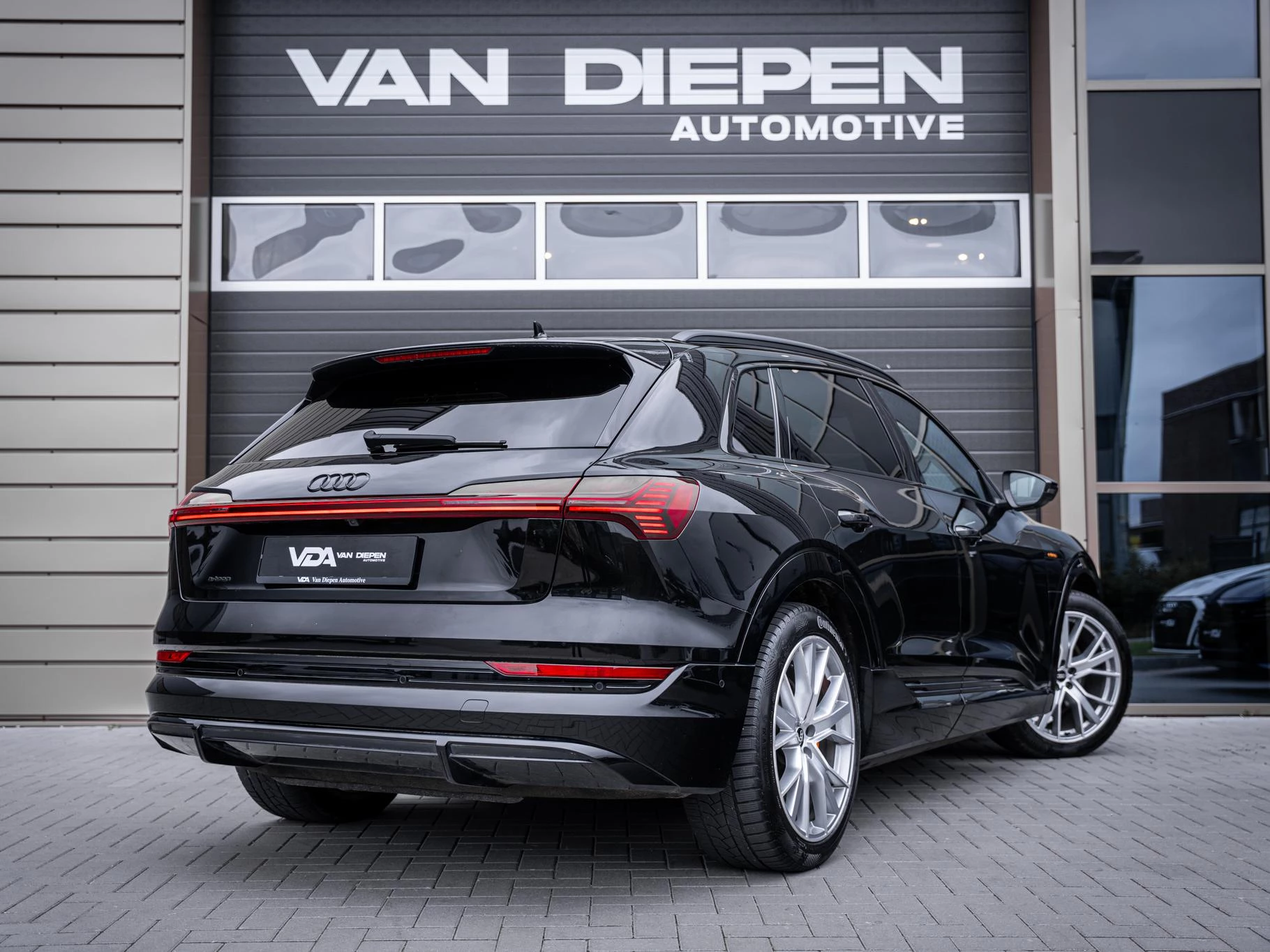 Hoofdafbeelding Audi e-tron