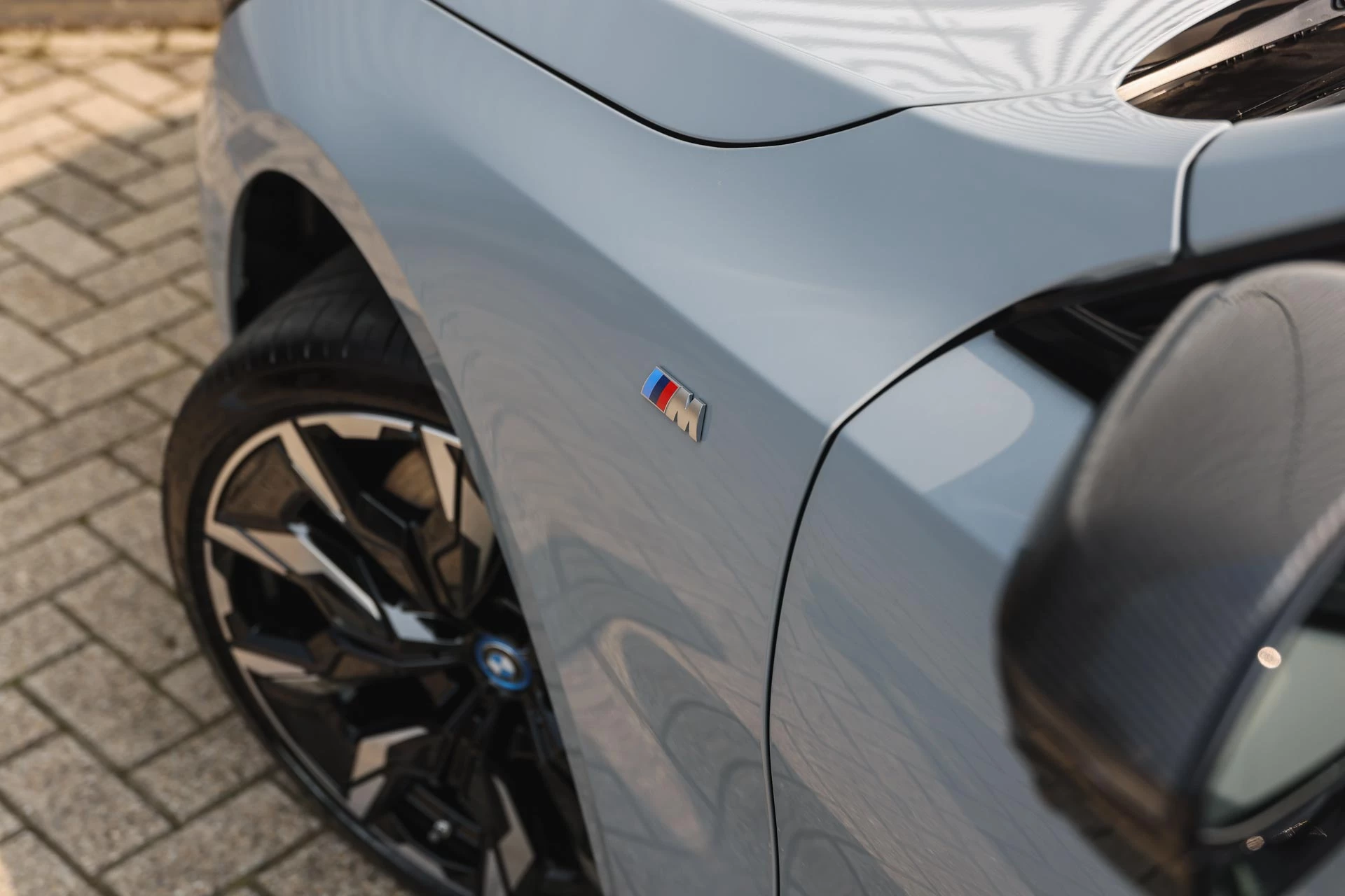 Hoofdafbeelding BMW i5