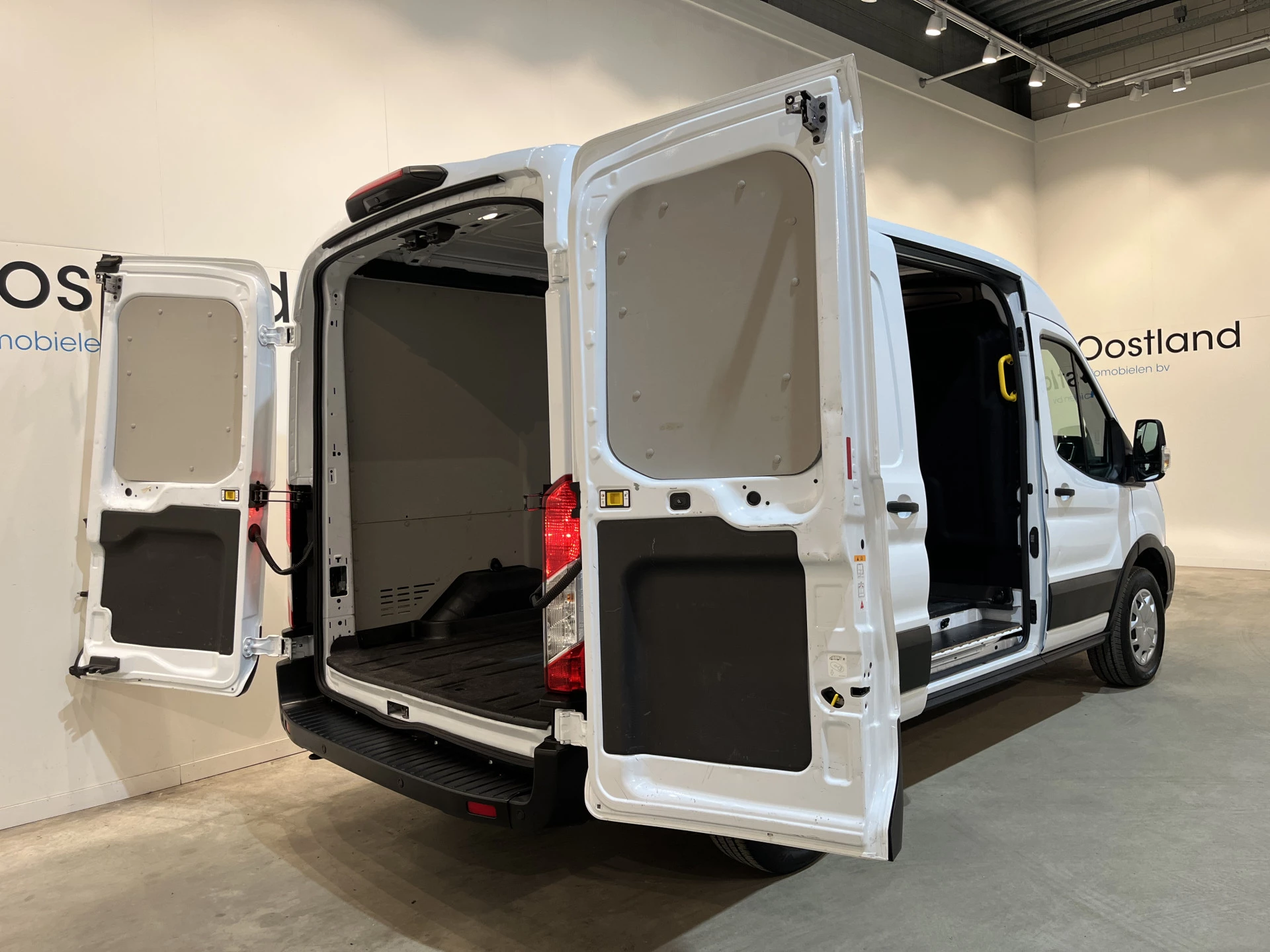 Hoofdafbeelding Ford E-Transit