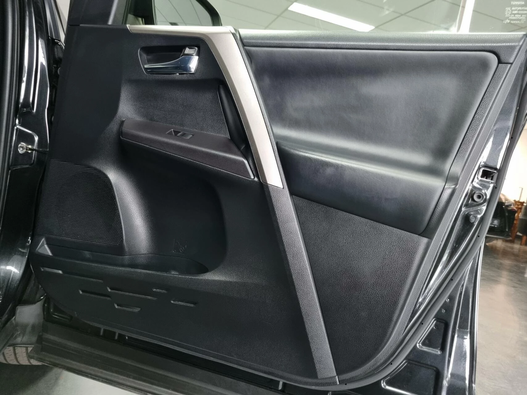 Hoofdafbeelding Toyota RAV4