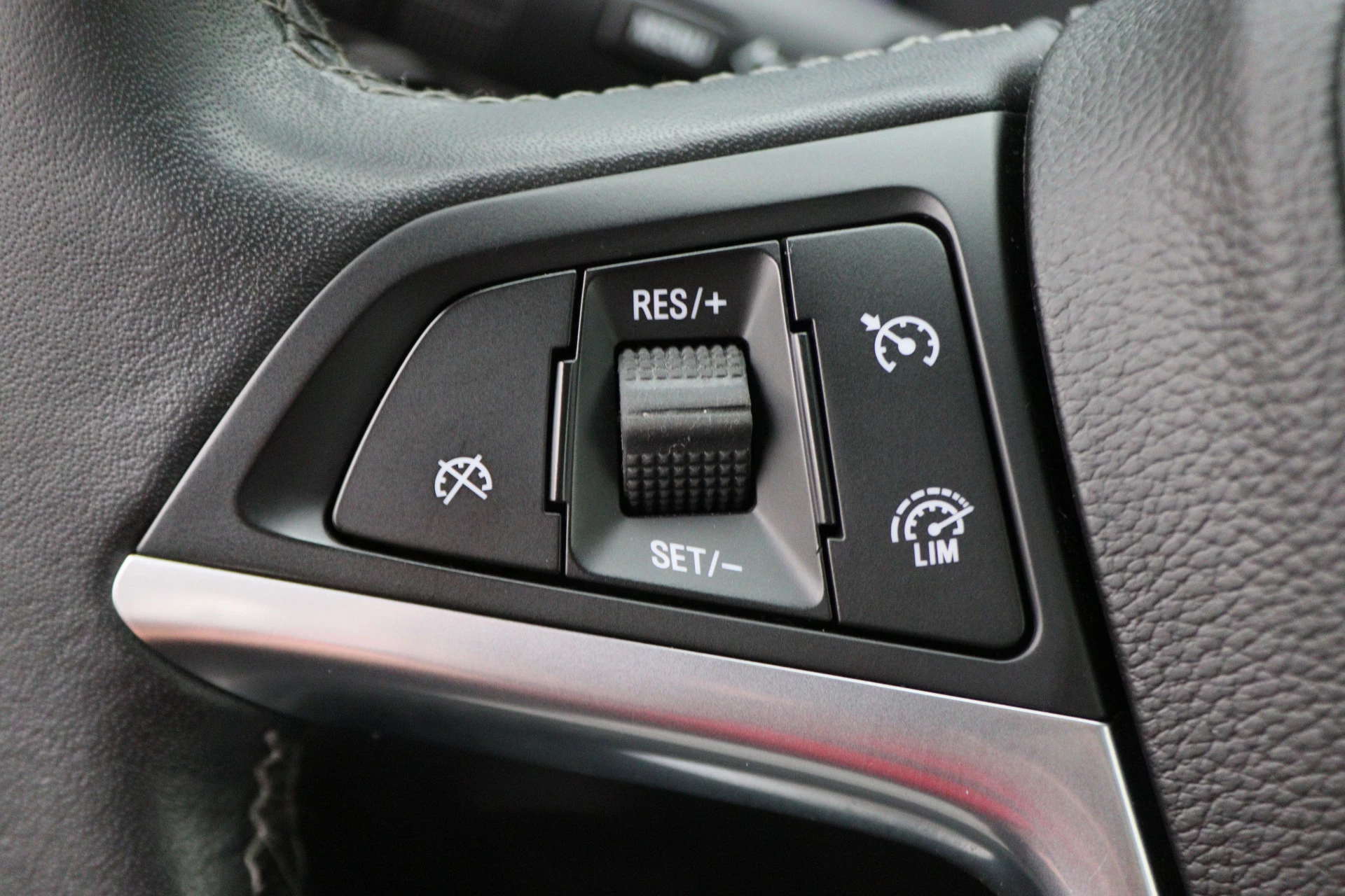 Hoofdafbeelding Opel Mokka X