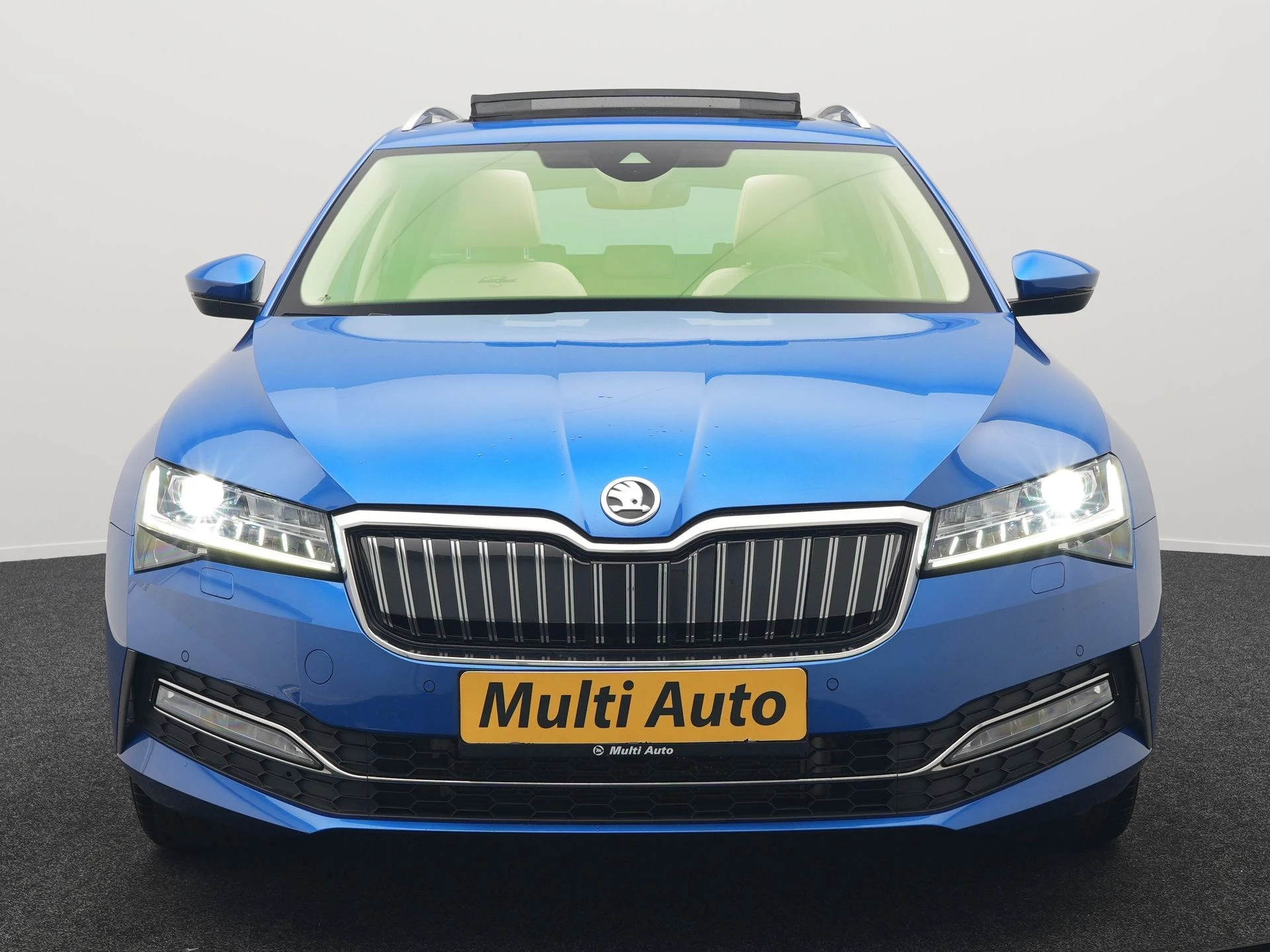 Hoofdafbeelding Škoda Superb