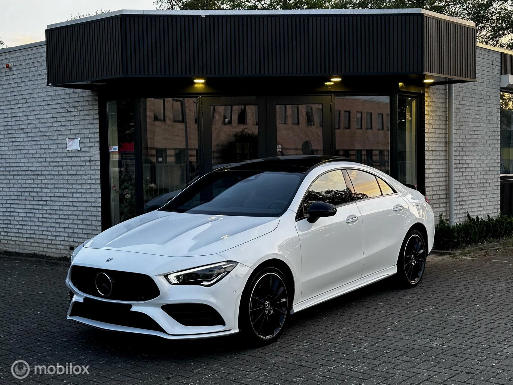 Hoofdafbeelding Mercedes-Benz CLA
